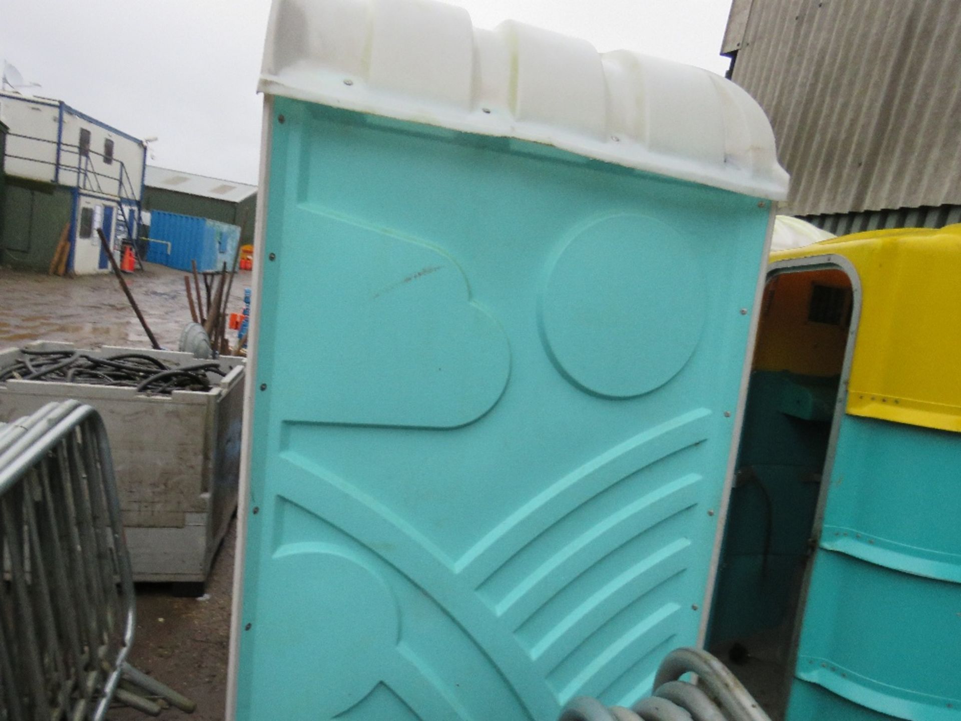 PORTABLE SITE TOILET WITH WASHBASIN - Image 4 of 4