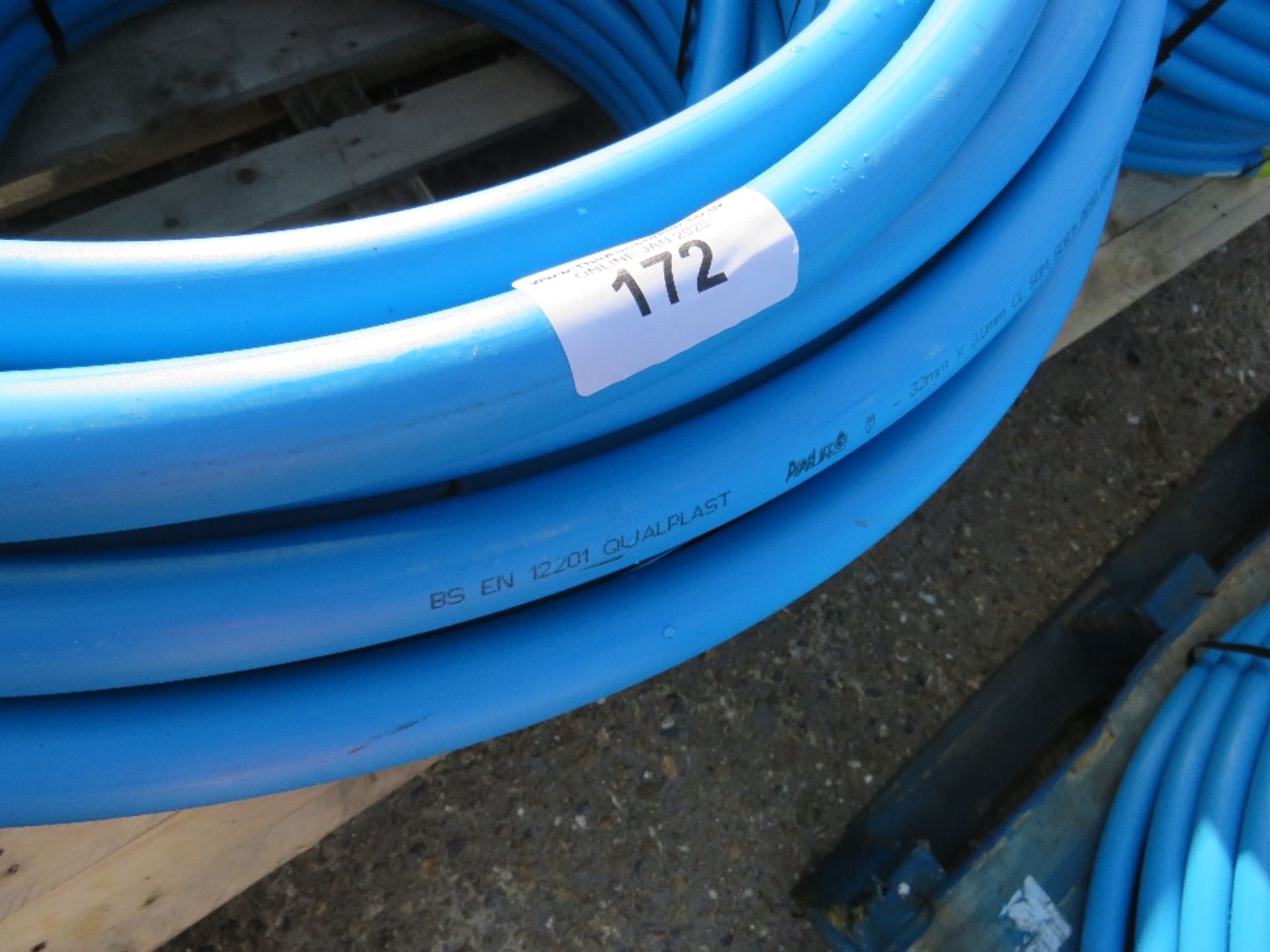 6 X 50METRE LENGTH ROLLS OF BLUE 32MM WATER PIPE - Image 4 of 4