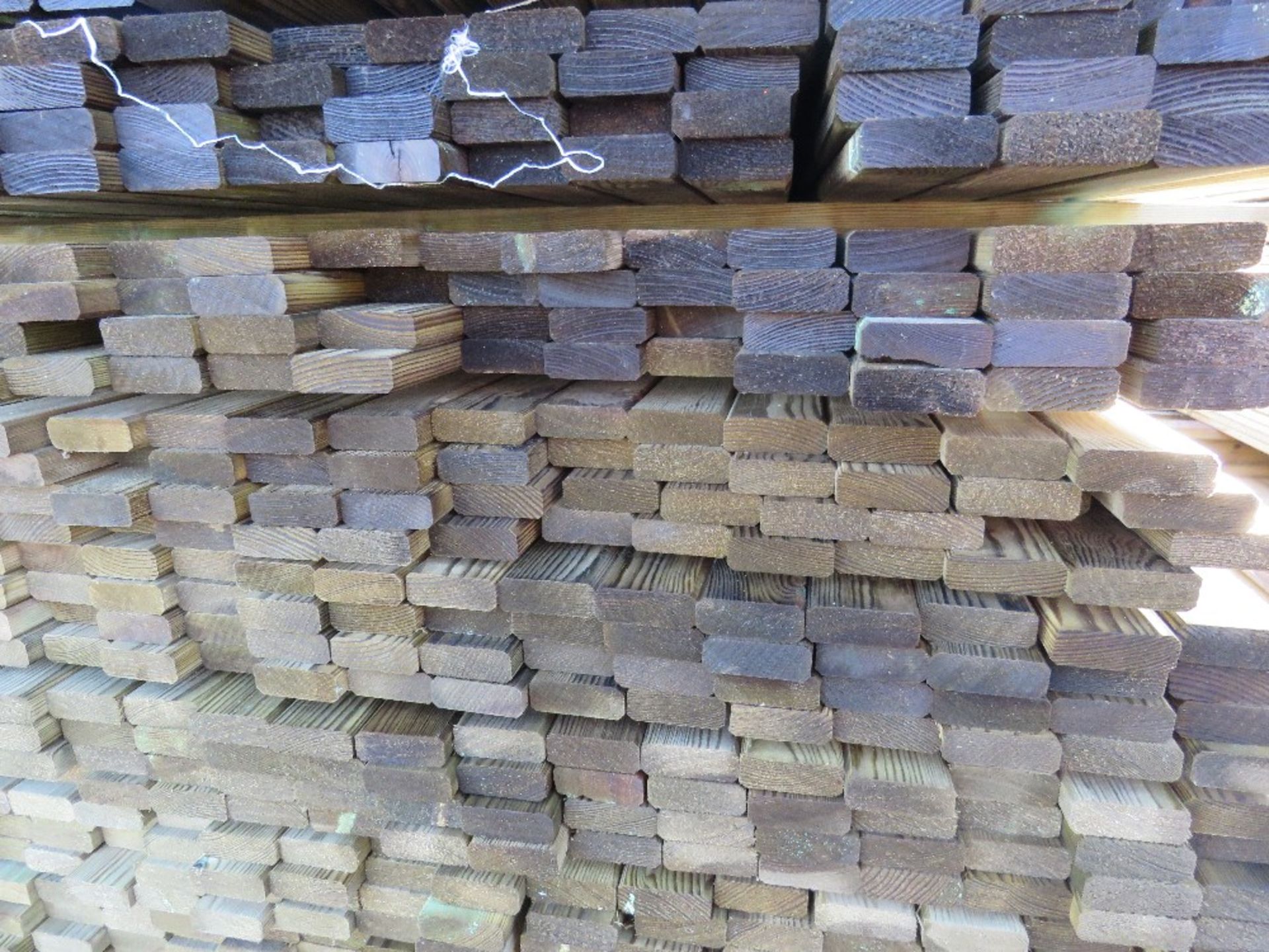 2 X PACKS OF FENCING/TRELLIS SLATS 1.83M X 4.8CM WIDTH APPROX - Image 2 of 3