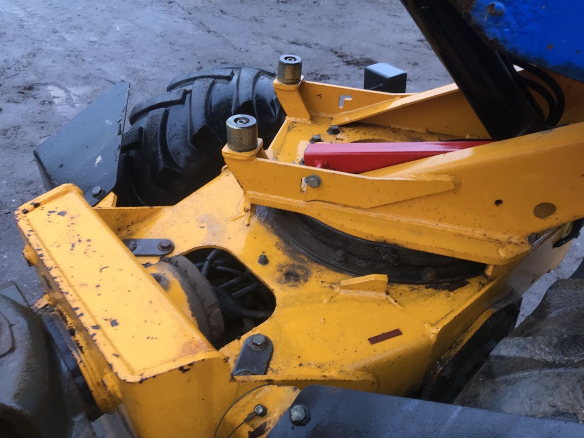 THWAITES SWIVEL SKIP 1 TONNE DUMPER, YEAR 2011, 1373 REC HRS SN:SLCM202Z1110C0130 DIRECT EX LOCAL - Image 12 of 13