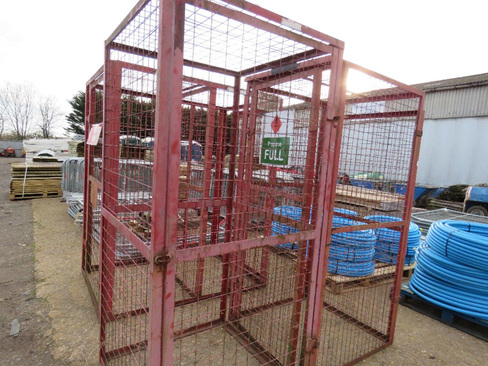 2 X SINGLE GAS BOTTLE STORAGE CAGES 1.0M X 1.0M X 1.15M HEIGHT APPROX NO VAT ON HAMMER PRICE - Image 3 of 5