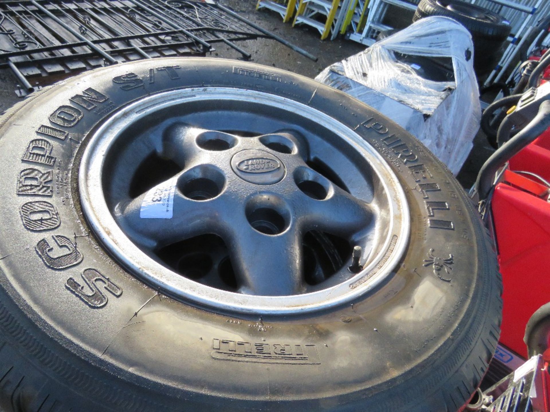 4 X LANDROVER DISCOVERY WHEELS & TYRES - Image 2 of 3
