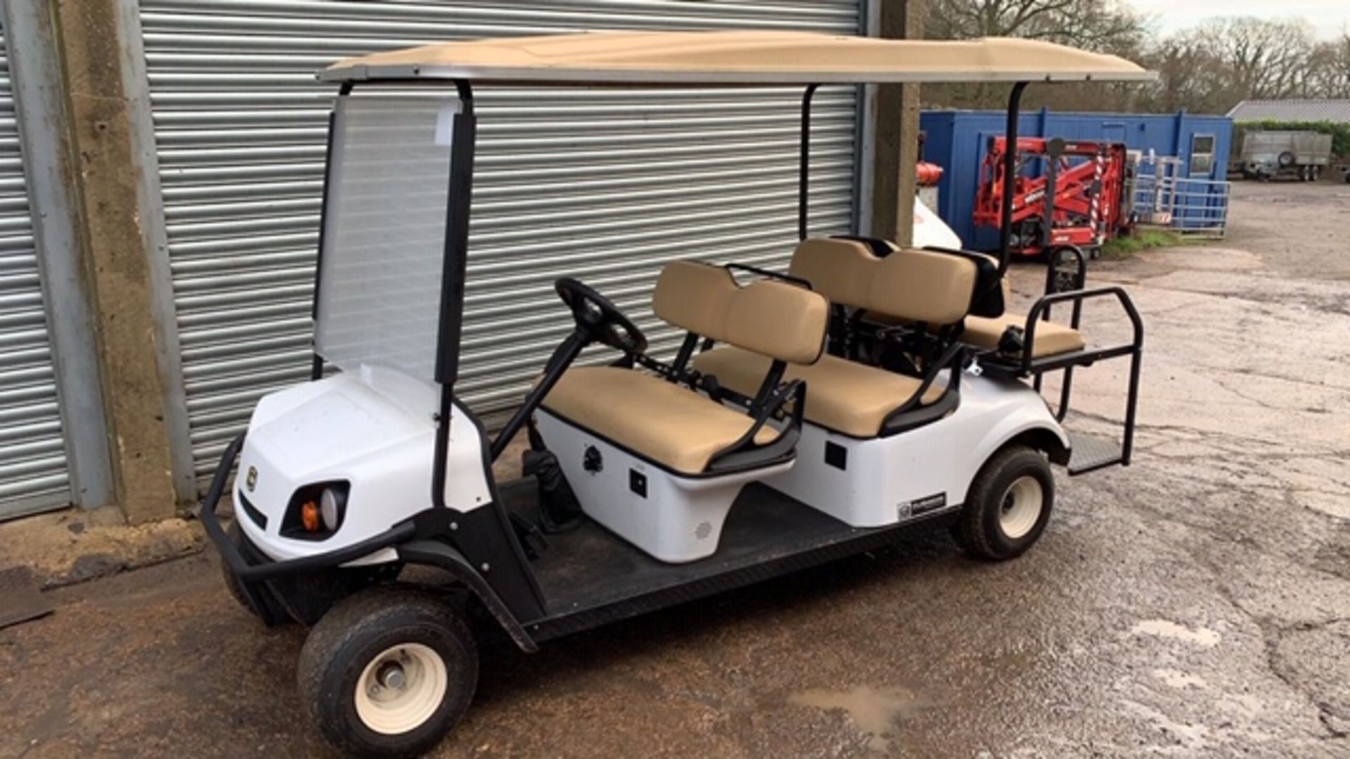 CUSHMAN EZGO SHUTTLE 6 PETROL ENGINED 6 SEATER GOLF / EVENTS BUGGY. YEAR 2017 BUILD. 234 REC HRS.