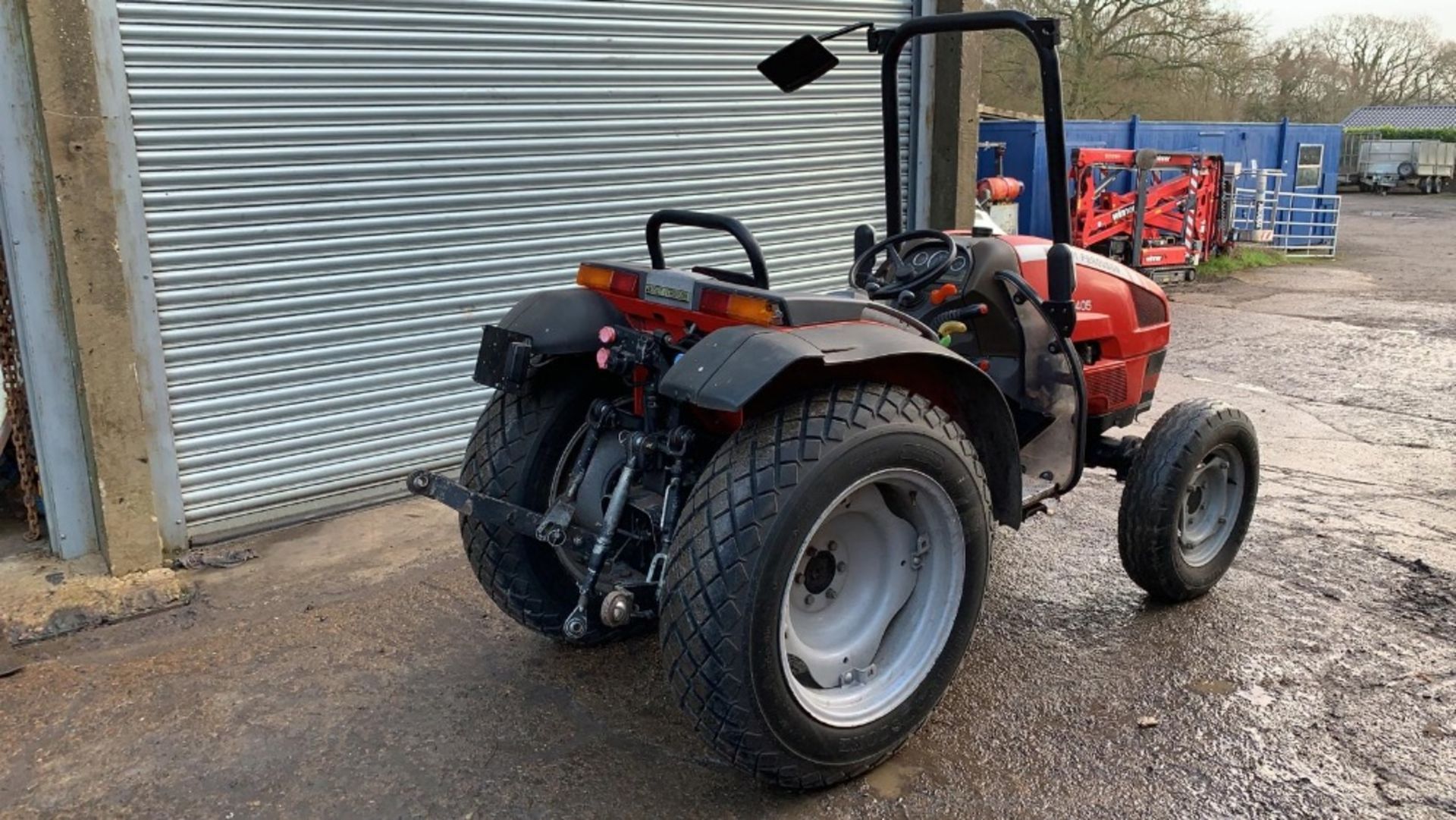 MASSEY FERGUSON 2405 COMPACT TRACTOR, 4WD, 1197 REC HRS, YEAR 2006 BUILD, MITSUBISHI 3 CYLINDER - Image 2 of 8