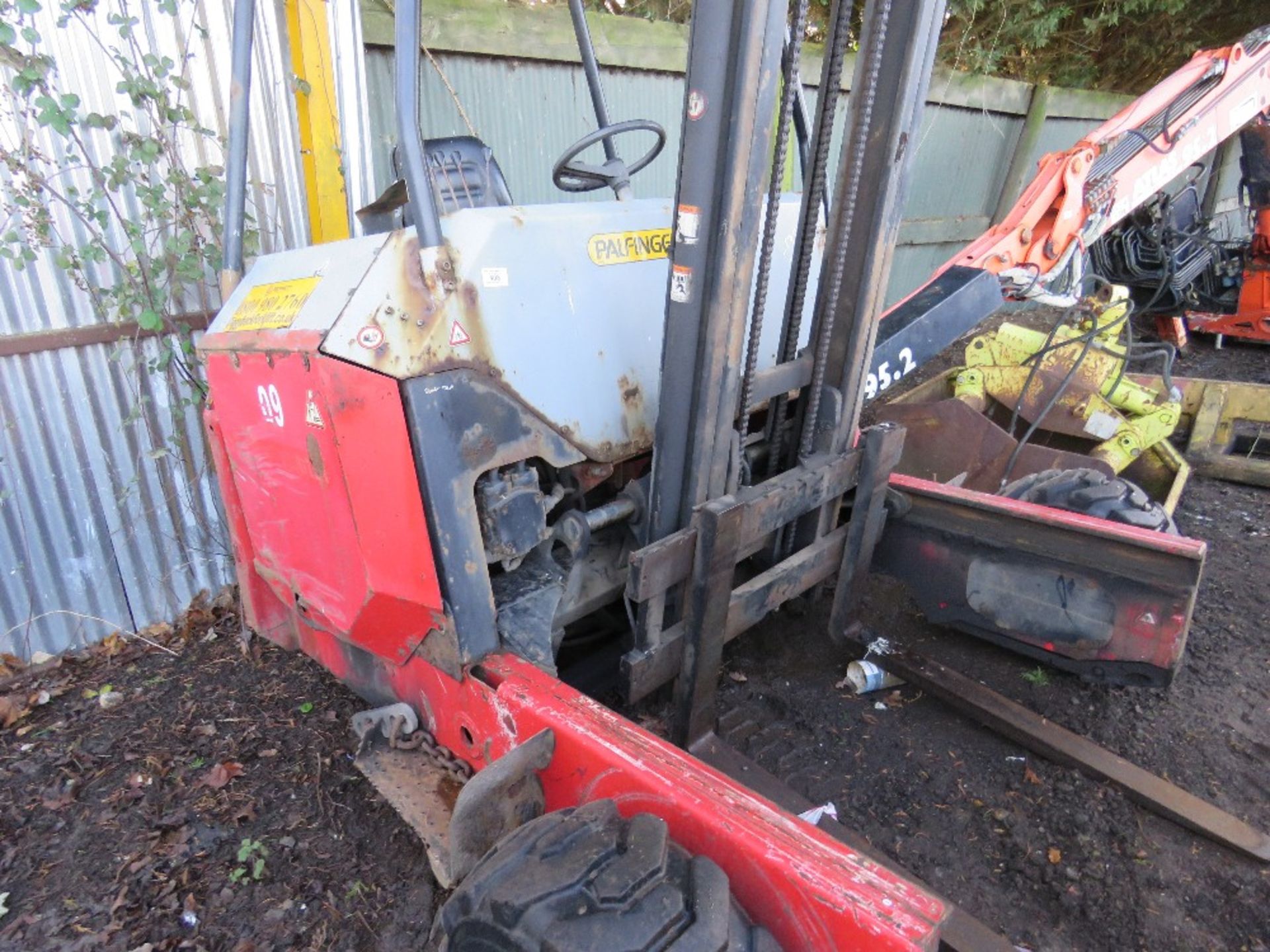 Palfinger Crayler piggy back forklift, 1770 rec.hrs, yr2003. Direct ex local company. WHEN TESTED