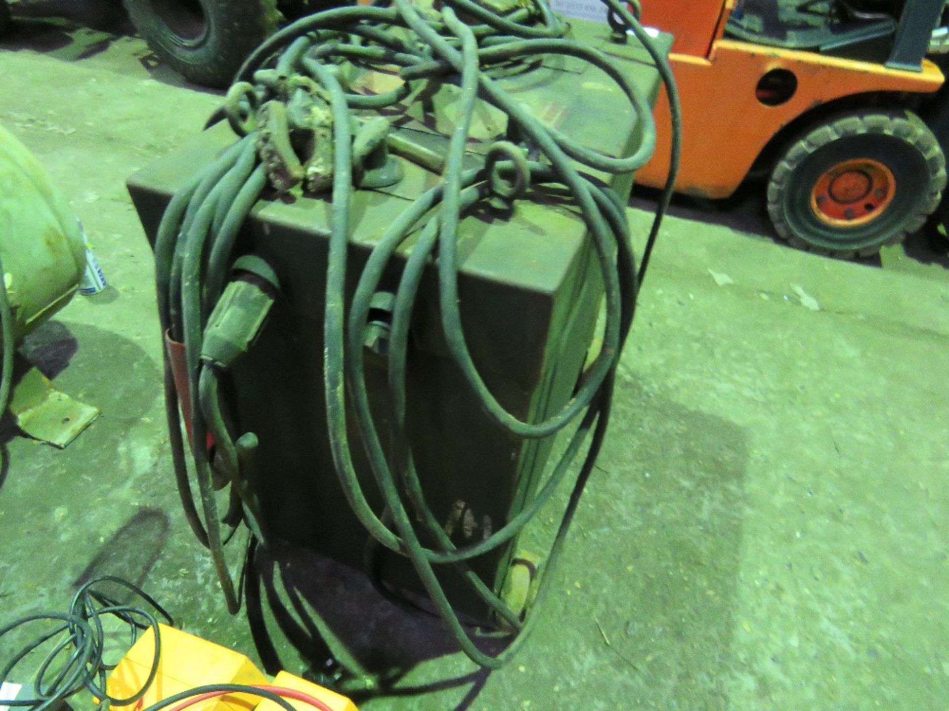 LARGE SIZED OIL FILLED ARC WELDER, 3 PHASE POWERED This item is being item sold under AMS…no vat - Image 3 of 3