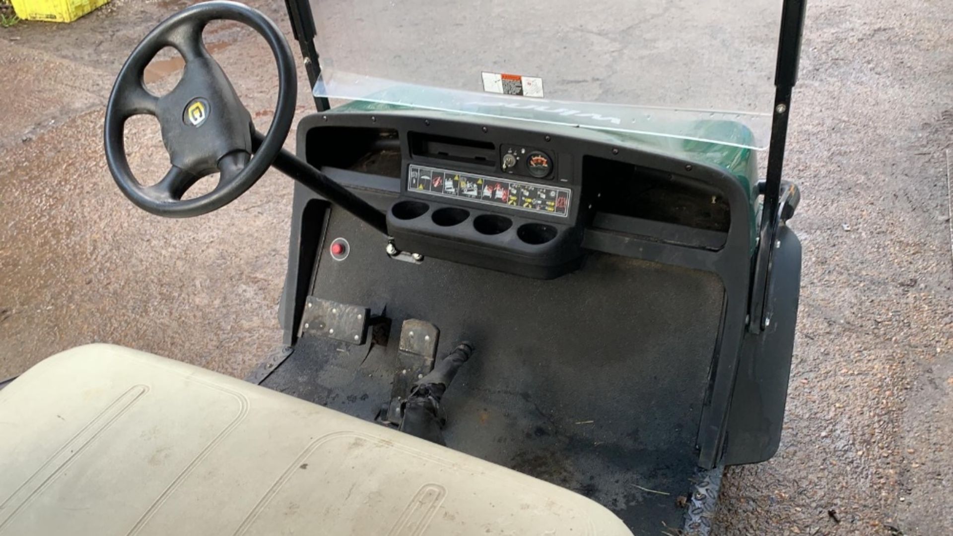 CUSHMAN EZGO SHUTTLE 2 PETROL ENGINED LOADMASTER GOLF / EVENTS TRANSPORT BUGGY. YEAR 2016 BUILD. - Image 5 of 6