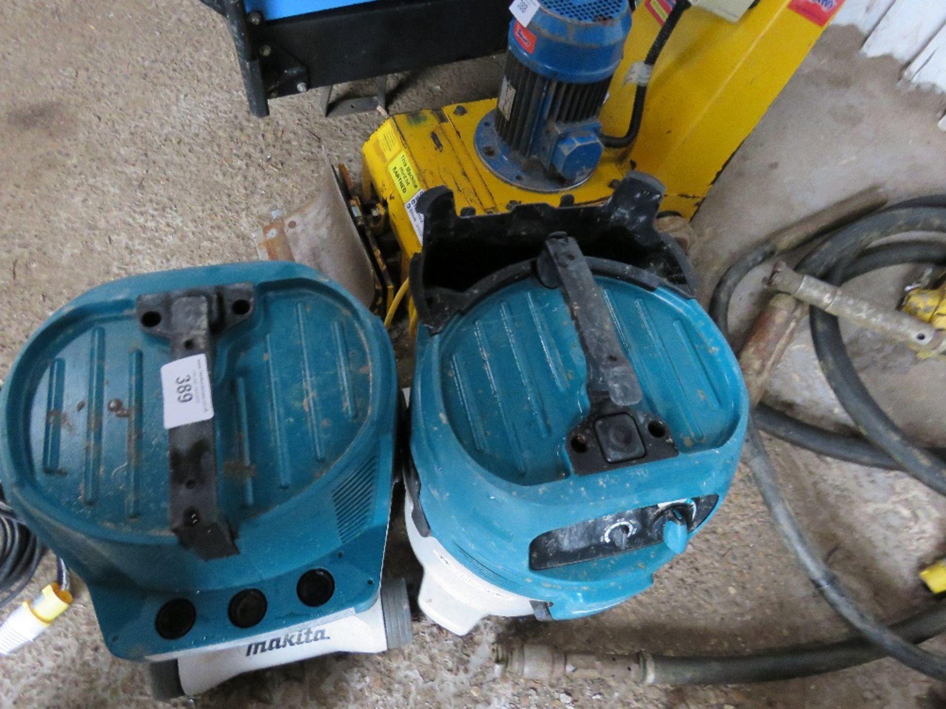 2 X MAKITA 110 VOLT VACS PLUS SUBMERSIBLE WATER PUMP CONDITION UNKNOWN, UNTESTED - Image 3 of 4