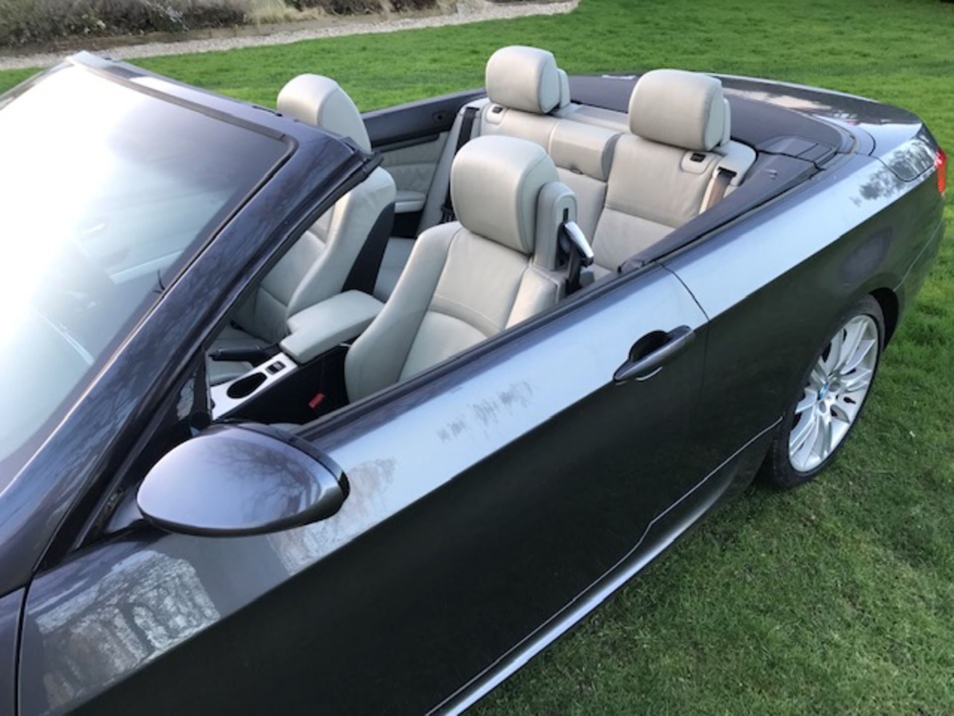 BMW 325I M SPORT CONVERTIBLE 58 REG - Image 12 of 18