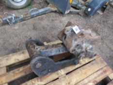 JCB QUICK HITCH AND LINKAGE, UNTESTED