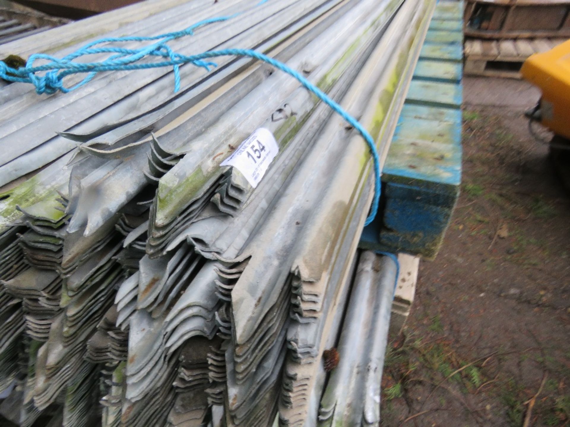 Large qty of palisade fence palings, 1.95m height, 3no. Pallets - Image 3 of 4