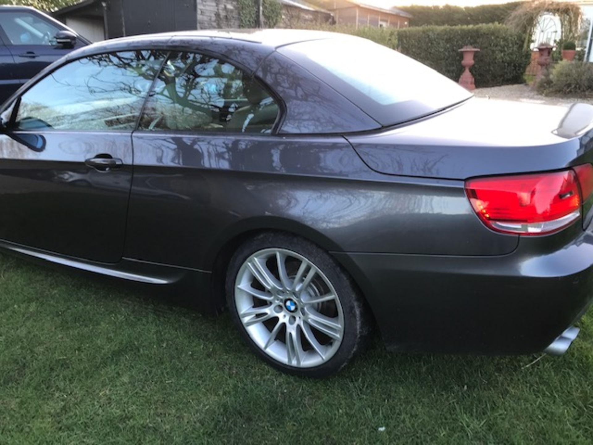 BMW 325I M SPORT CONVERTIBLE 58 REG - Image 5 of 18