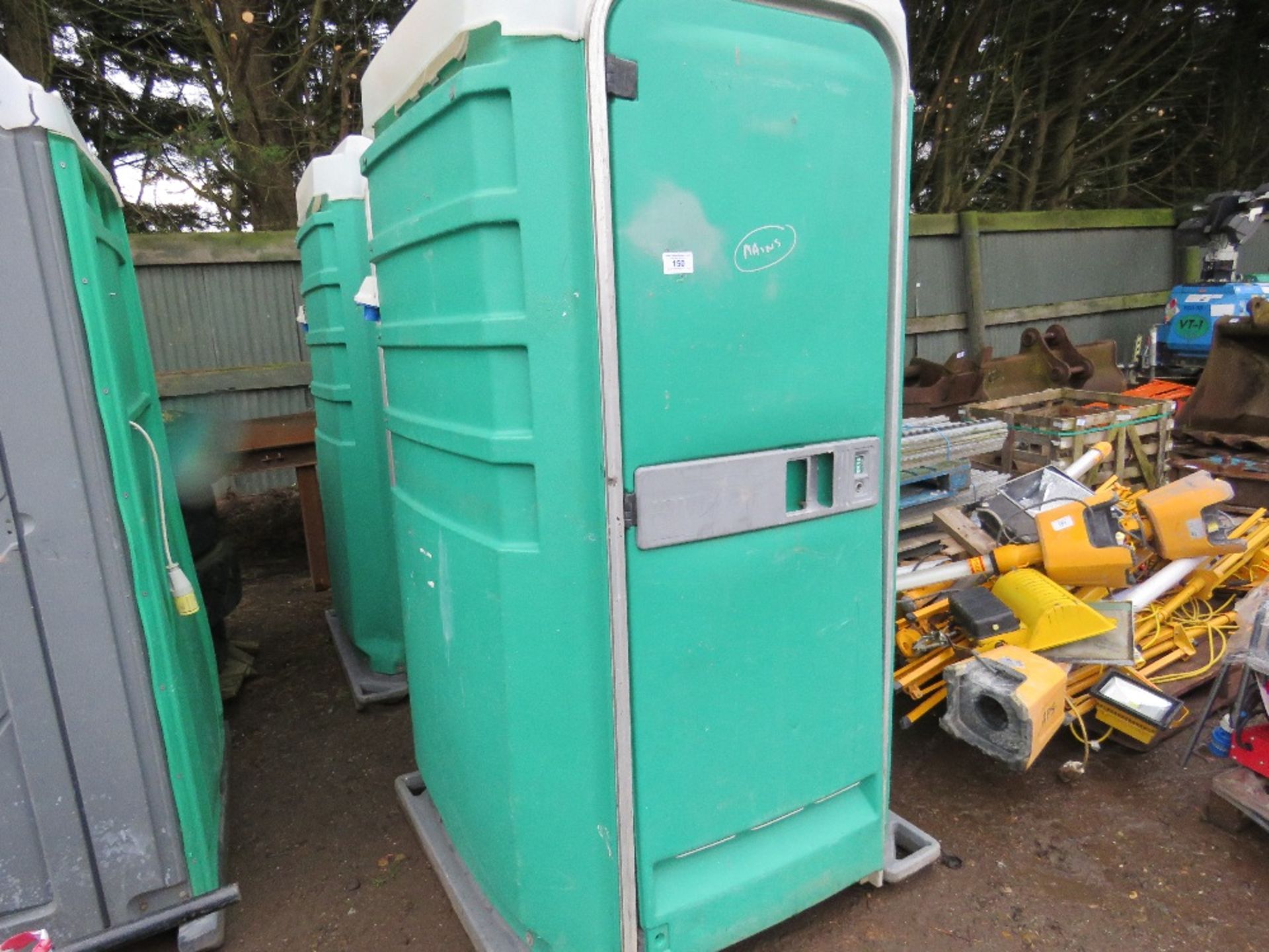 MAINS PORTABLE SITE TOILET