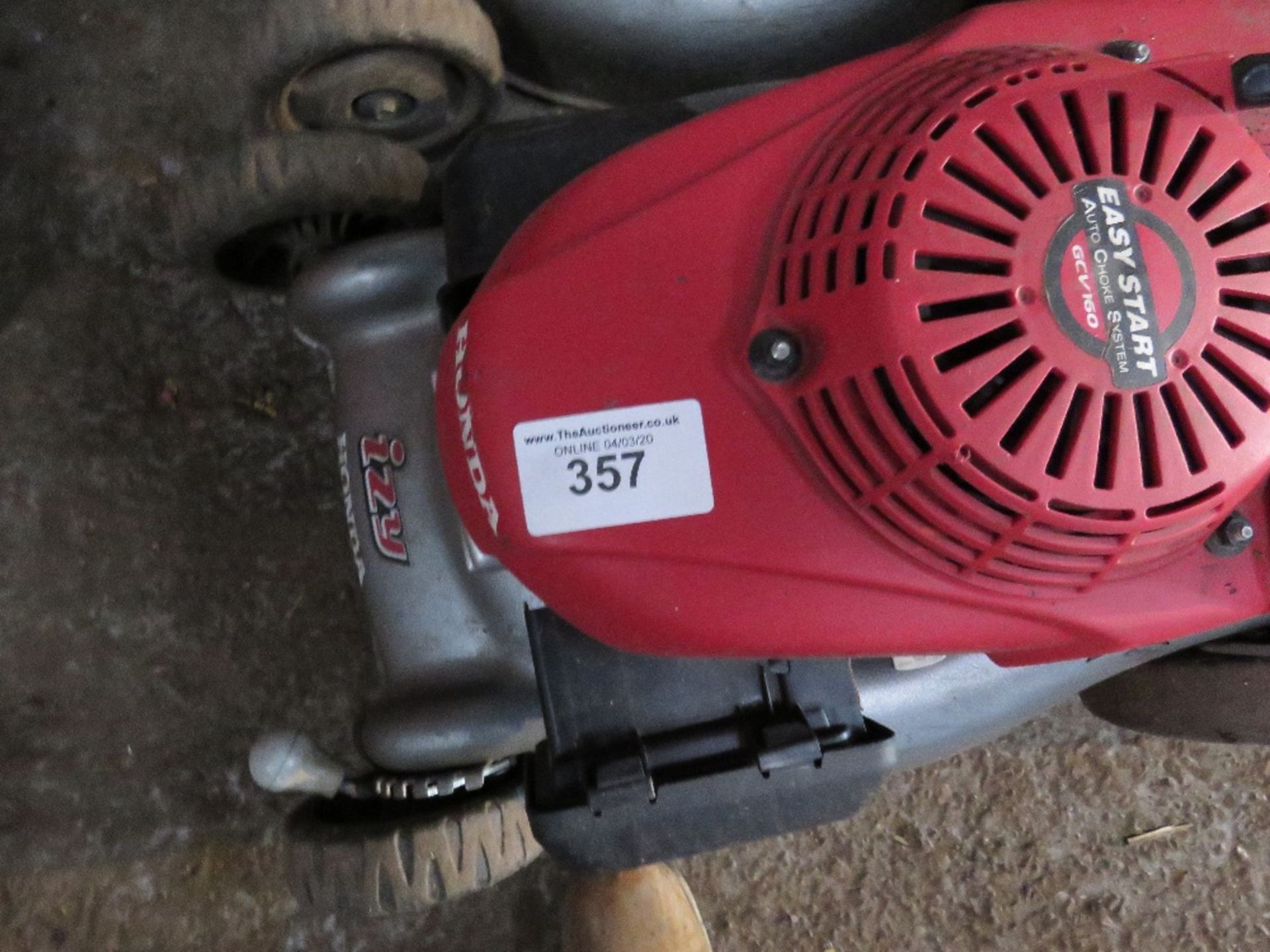 3 X HONDA IZZY PETROL ROTARY MOWERS - Image 3 of 3