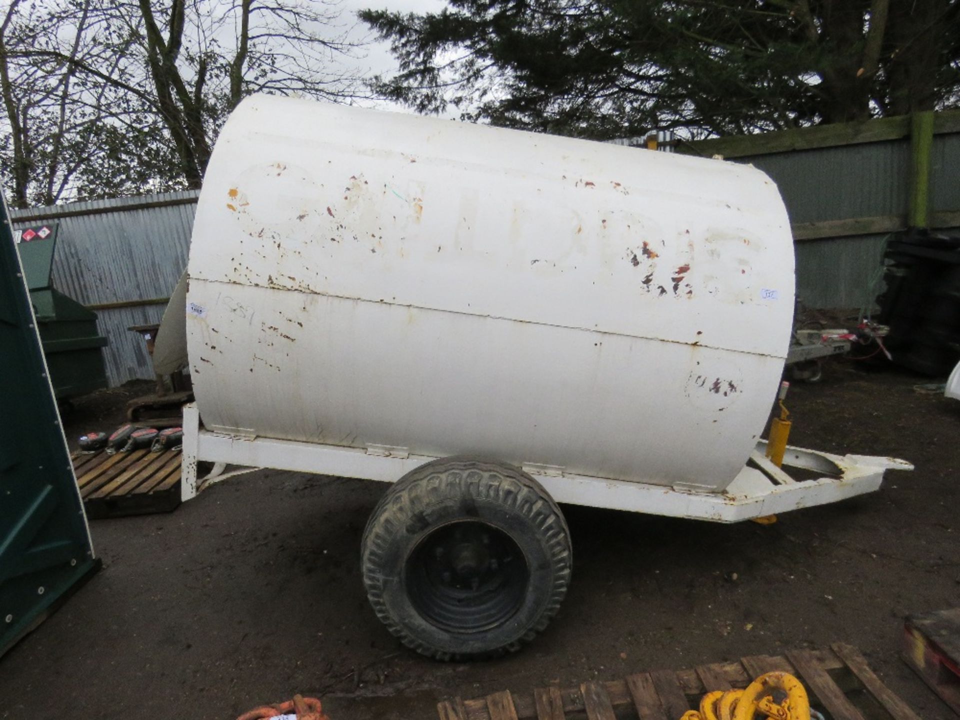500 GALLON SITE TOWED DIESEL BOWSER