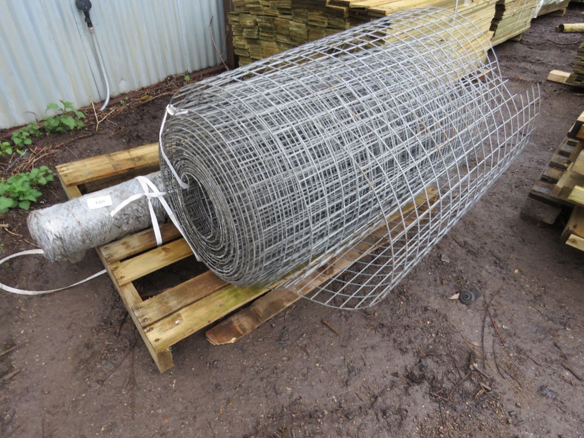 2X ROLLS OF WIRE NETTING