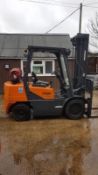 DOOSAN G33P GAS POWERED FORKLIFT TRUCK, YEAR 2006, 6 METRE 3 STAGE MAST, SHOWING 1497 REC HRS