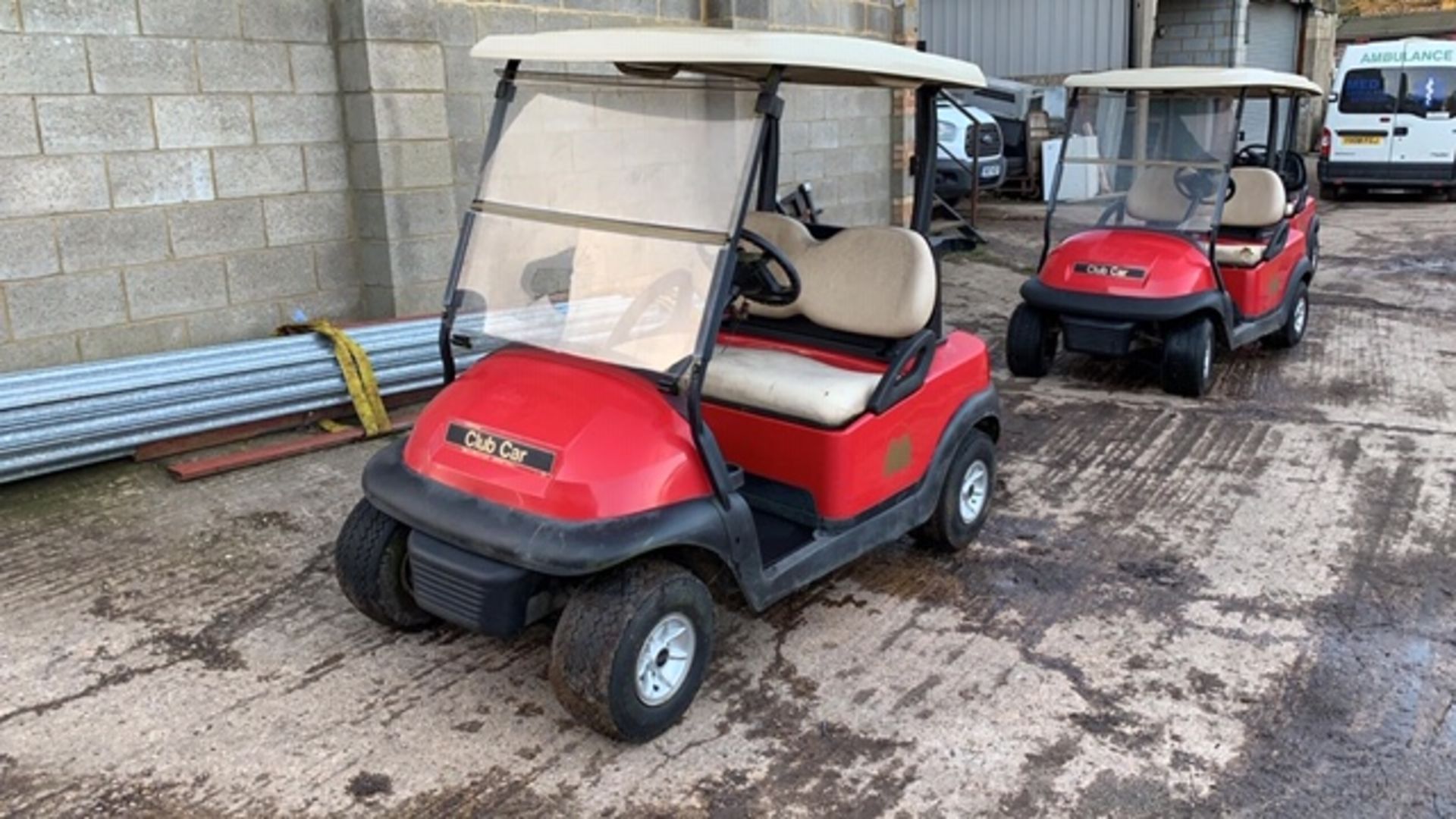 CLUBCAR ELECTRIC GOLF BUGGY, NON RUNNER, NO BATTERIES, INCOMPLETE YEAR 2004, NO KEYS. LOT - Image 3 of 3