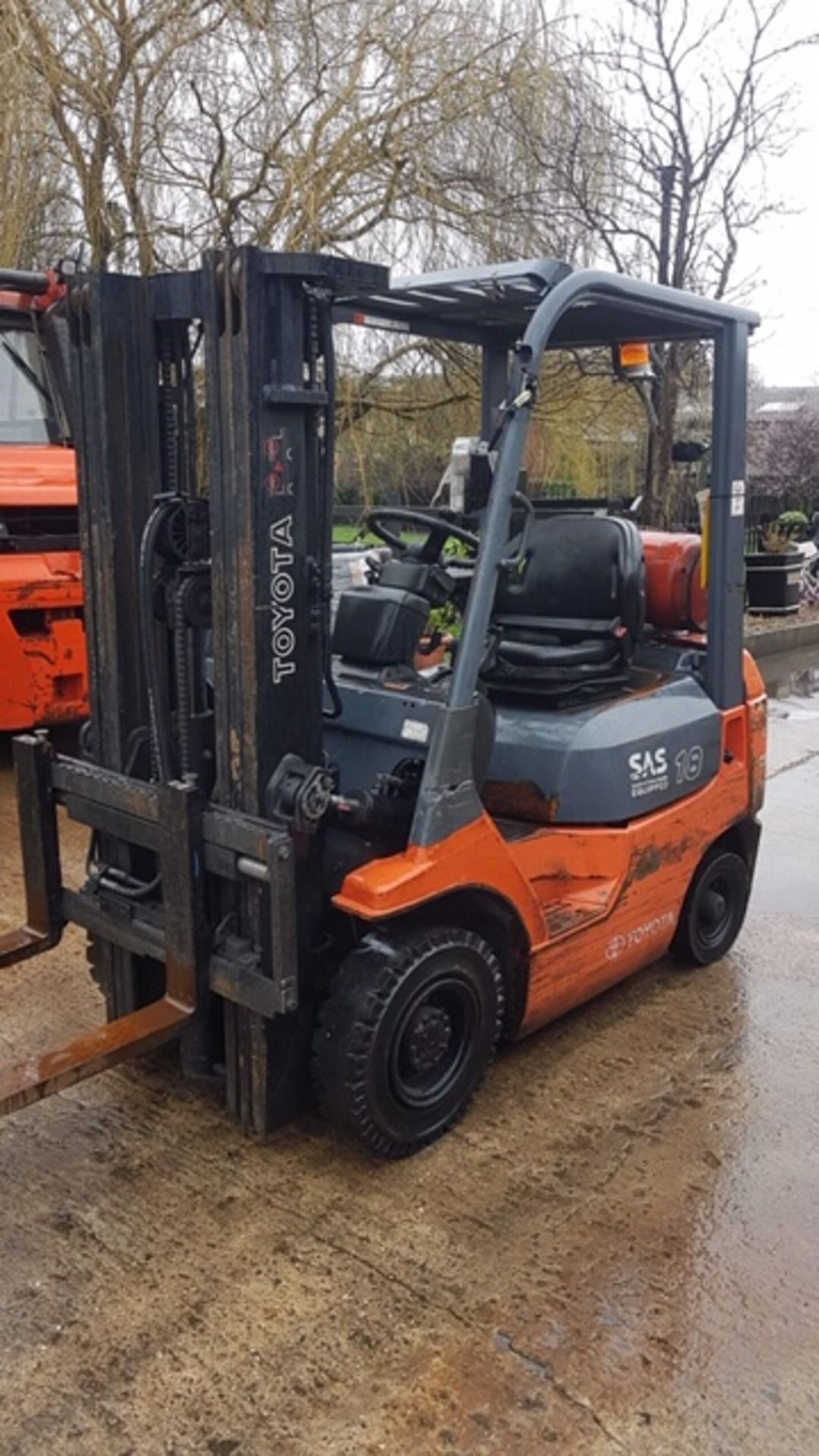 TOYOTA 7FG181.8 GAS POWERED FORKLIFT TRUCK, YEAR 2006, 4.3 METRE CONTAINER SPEC MAST WITH SIDE - Image 3 of 3