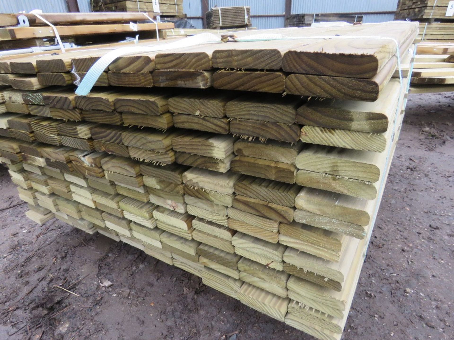 PACK OF FENCING TIMBER 1.2MX10CM APPROX. - Image 2 of 2