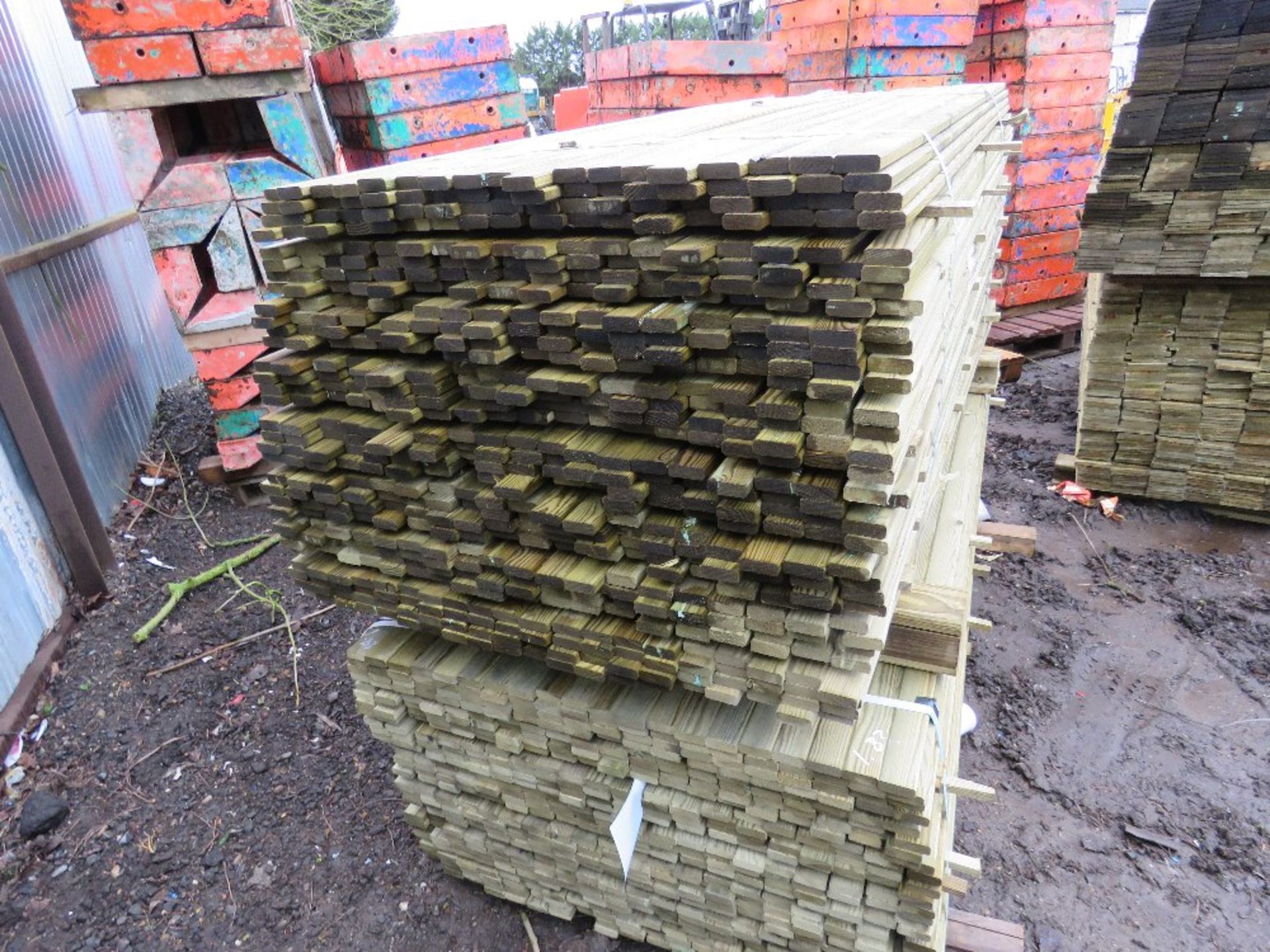 2 LARGE PACKS OF FENCING TIMBER/TRELLIS SLATS 1.83MX5CM APPROX. - Image 2 of 3
