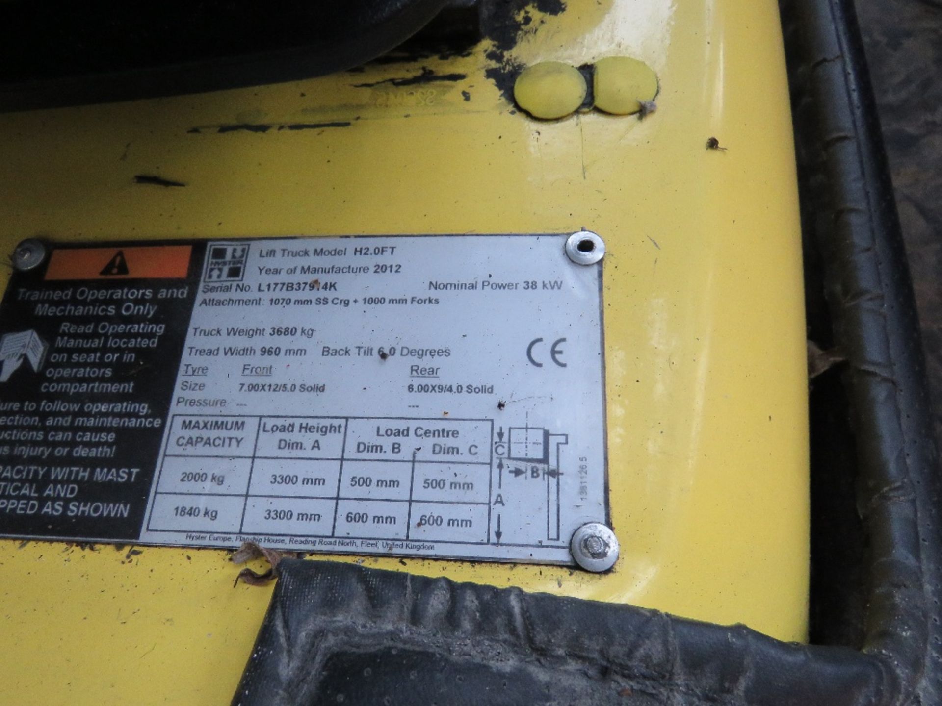 HYSTER 2 TONNE GAS FORKLIFT WITH CAB YEAR 2012 - Image 8 of 10