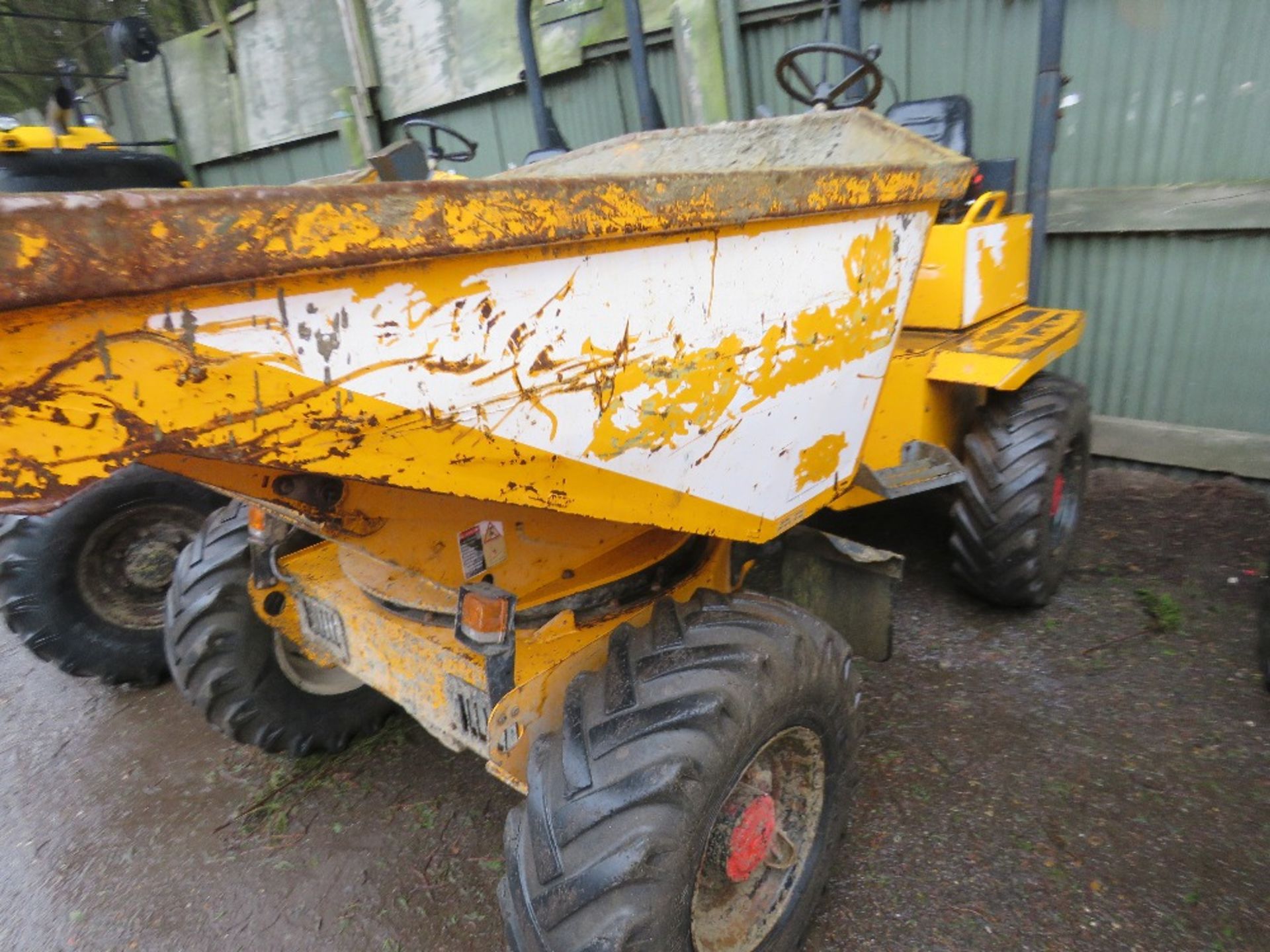 THWAITES 3 TONNE SWIVEL SKIP DUMPER, YEAR 2011 BUILD, 1909 REC HRS, PN:DS-007. DIRECT EX LOCAL - Image 7 of 10