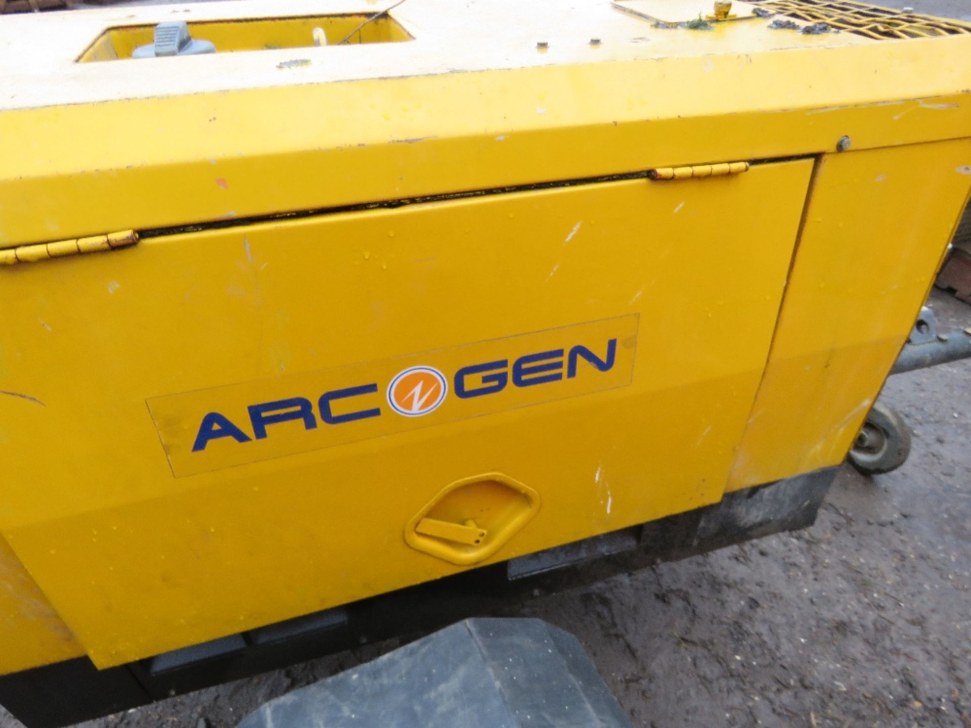 Arcgen 330SD towed welder WHEN TESTED WAS SEEN TO START AND RUN - Image 4 of 4