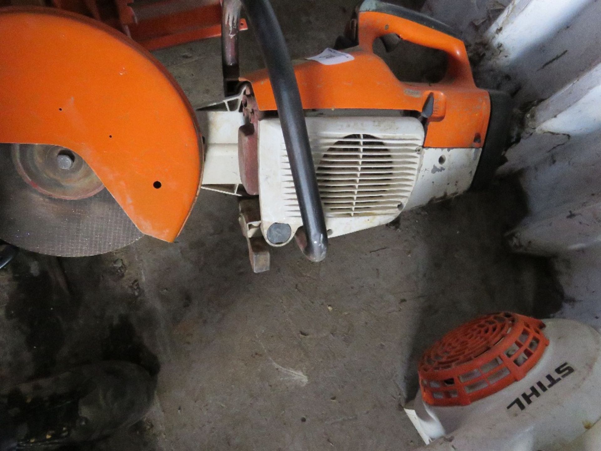 STHL TS400 PETROL SAW C/W BLADE