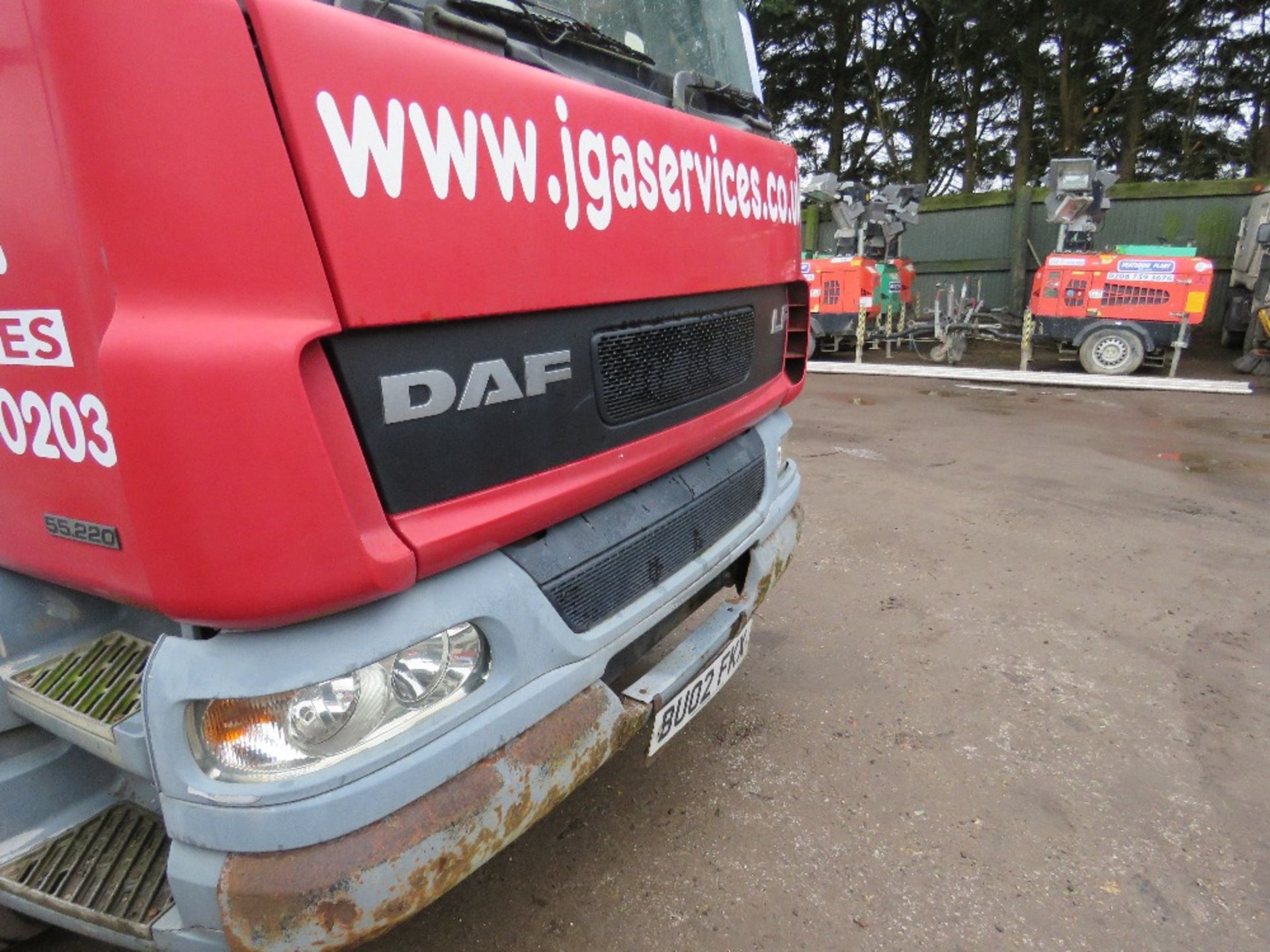 DAF 55.220 15 TONNE RATED BEAVERTAIL PLANT LORRY REG:BU02 FKX 353,465 REC KMS WITH V5 - Image 8 of 12