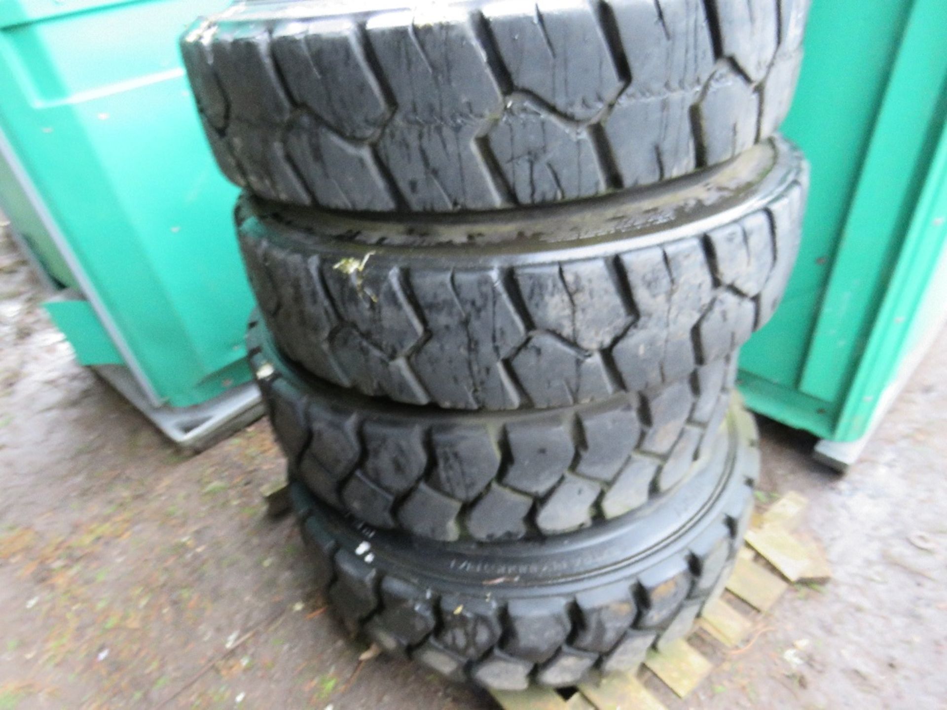 4X INDUSTRIAL SOLID WHEELS AND TYRES - Image 4 of 4