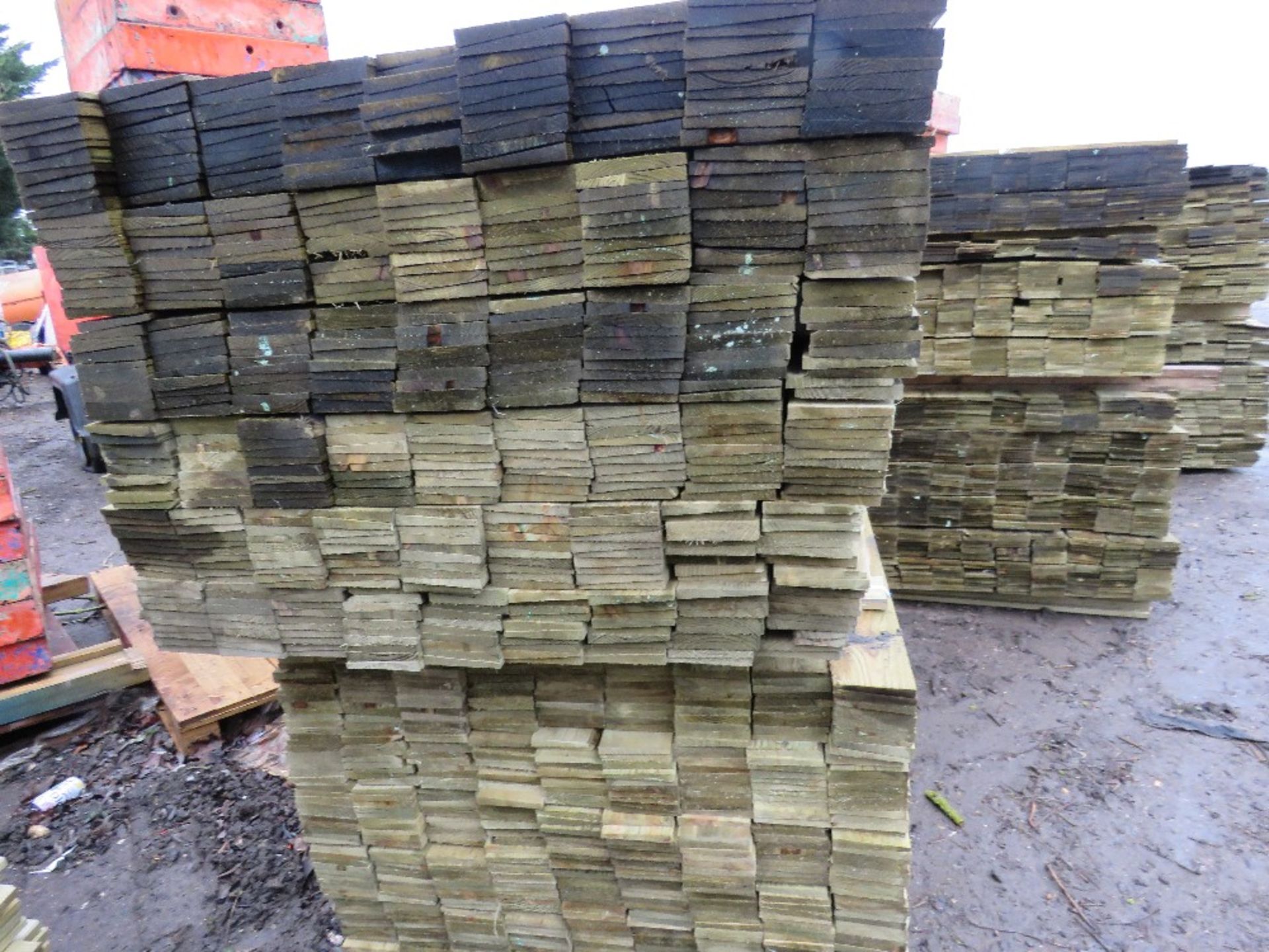 2 LARGE PACKS OF FEATHER EDGE TIMBER CLADDING AT 1.65MX10CM - Image 2 of 3