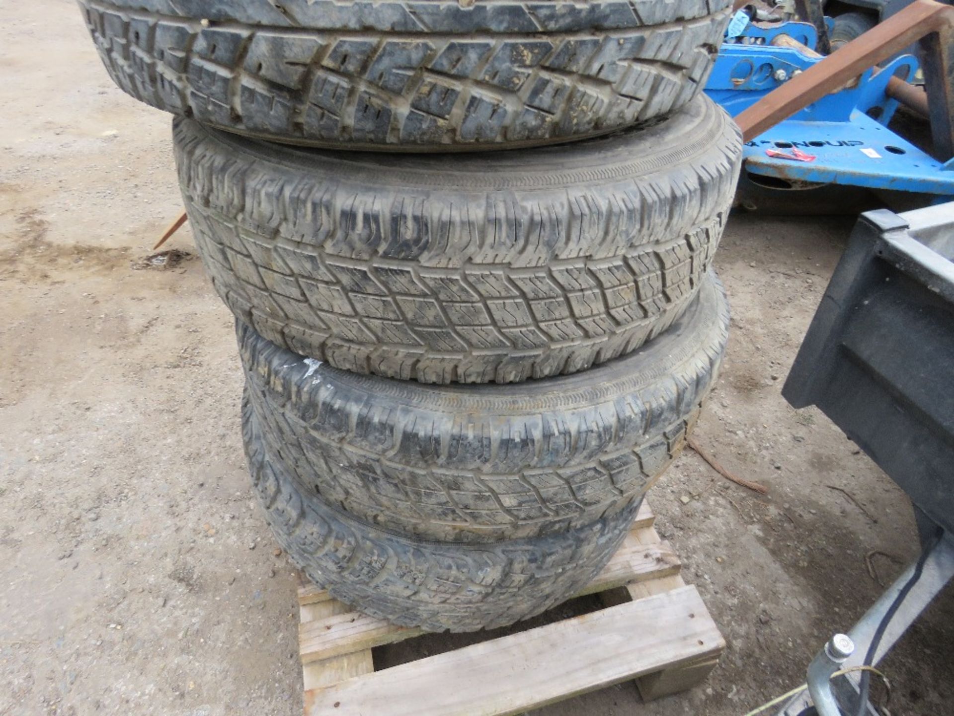 4 X LANDROVER ALLOY WHEELS AND TYRES 235/70R16 SIZE - Image 4 of 5