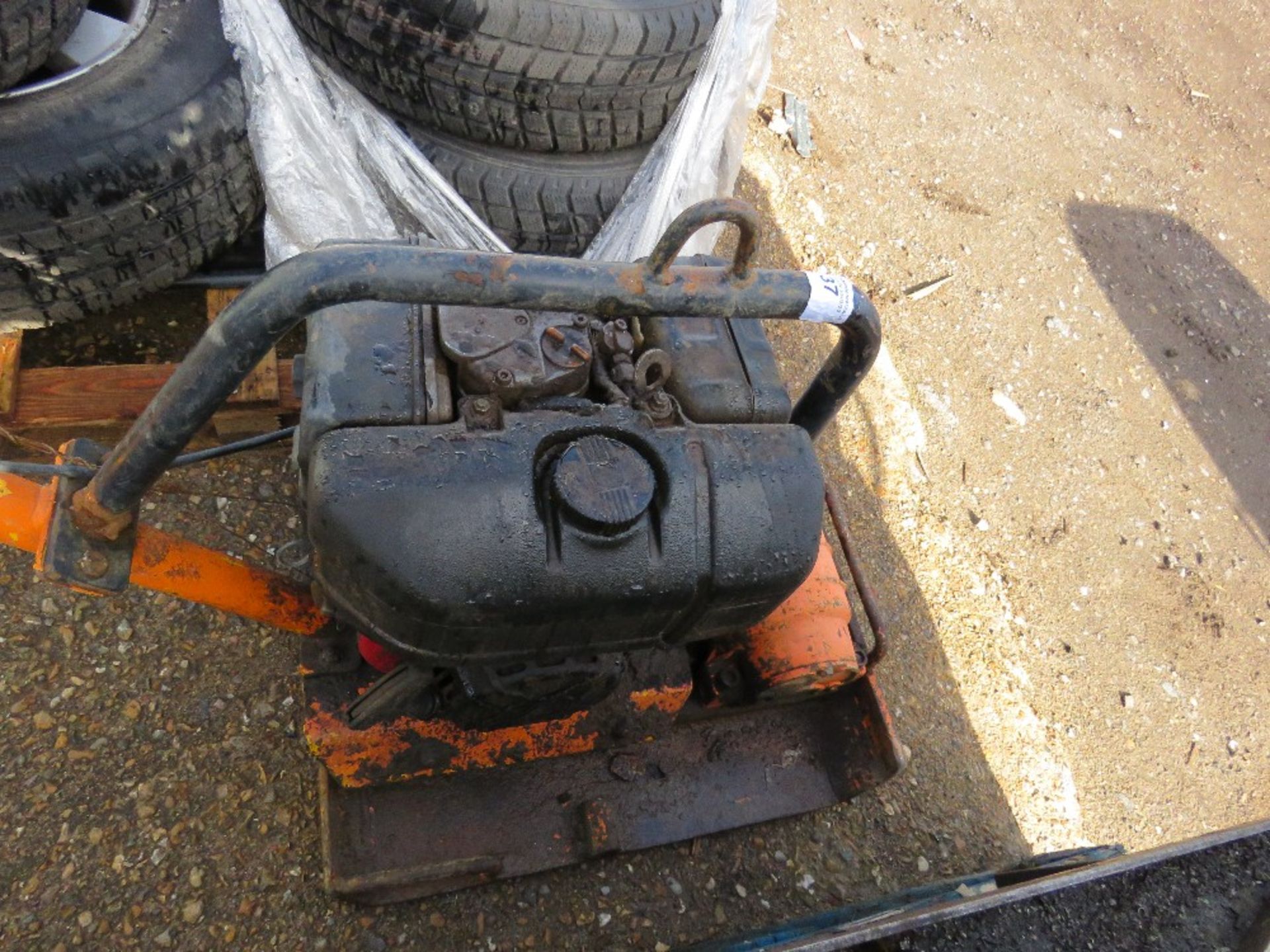 Heavy duty diesel compaction plate - Image 3 of 3