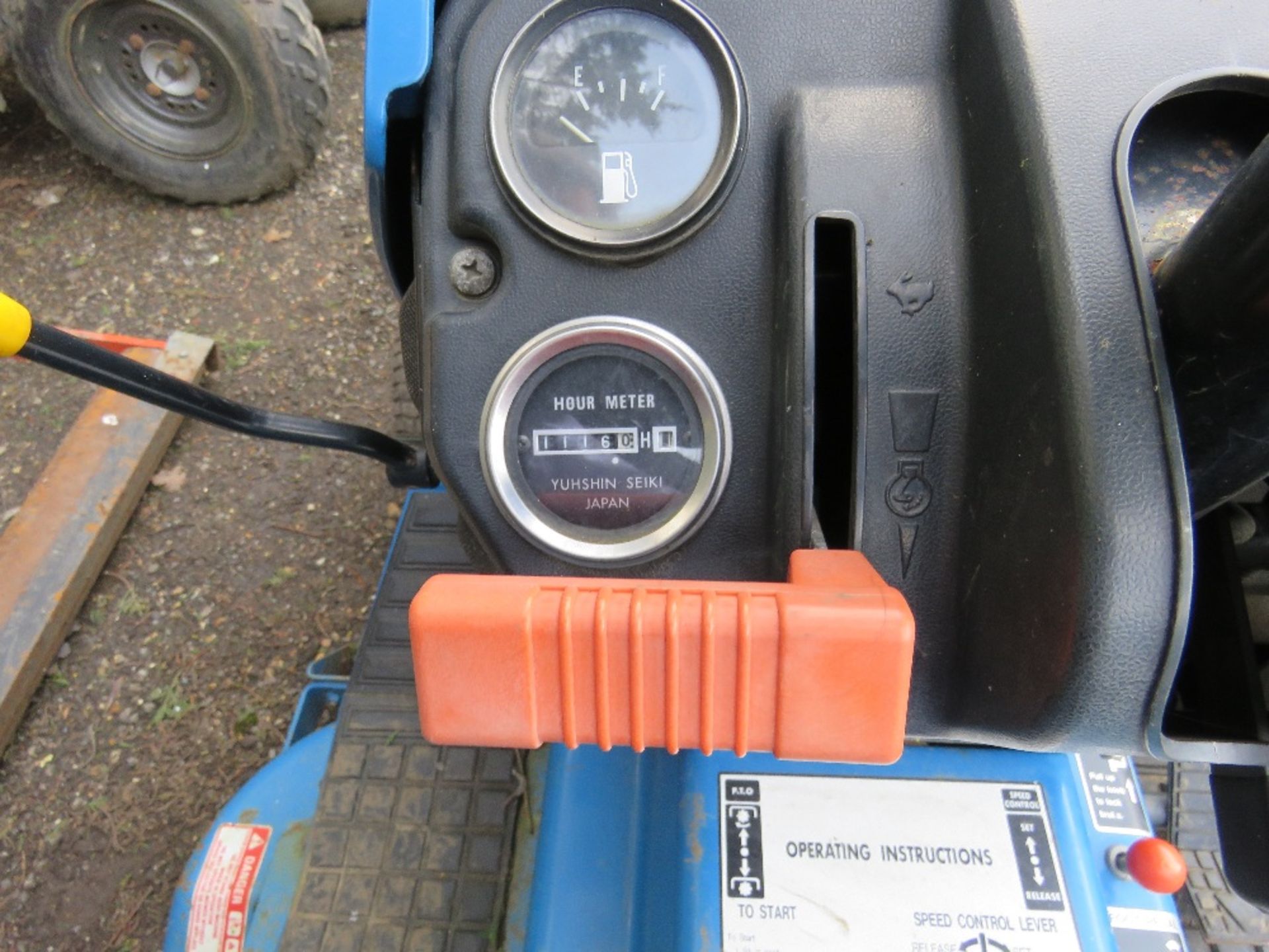 Ford GT72 2wd diesel ride on mower c/w collector - Image 5 of 6