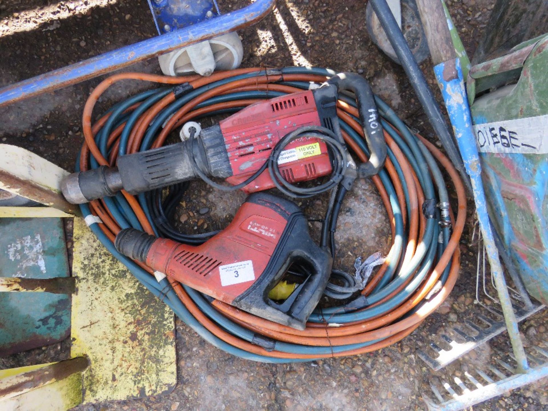 Gas hoses plus 2no. breaker drills