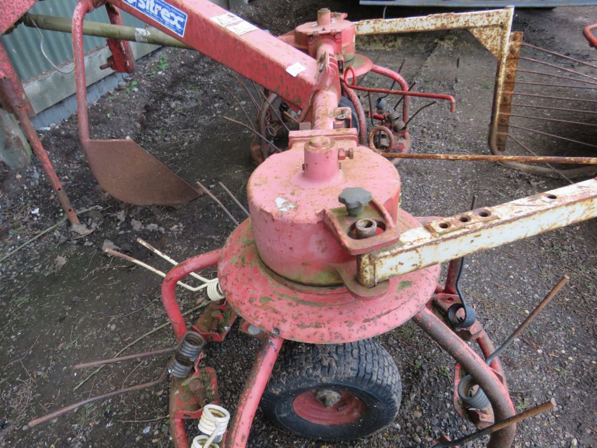 Sitrex tractor mounted hay turner - Image 2 of 3