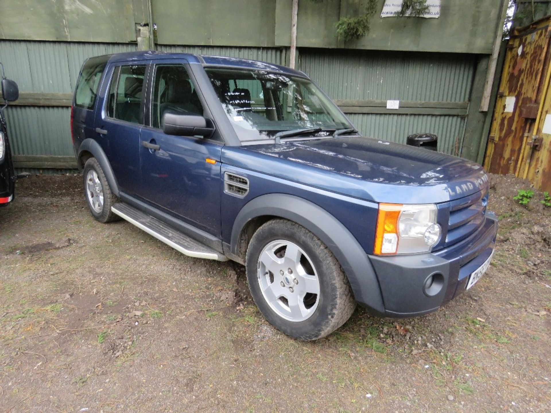LANDROVER DISCOVERY 3 4X4 CAR, 7 SEATS, AUTOMATIC,