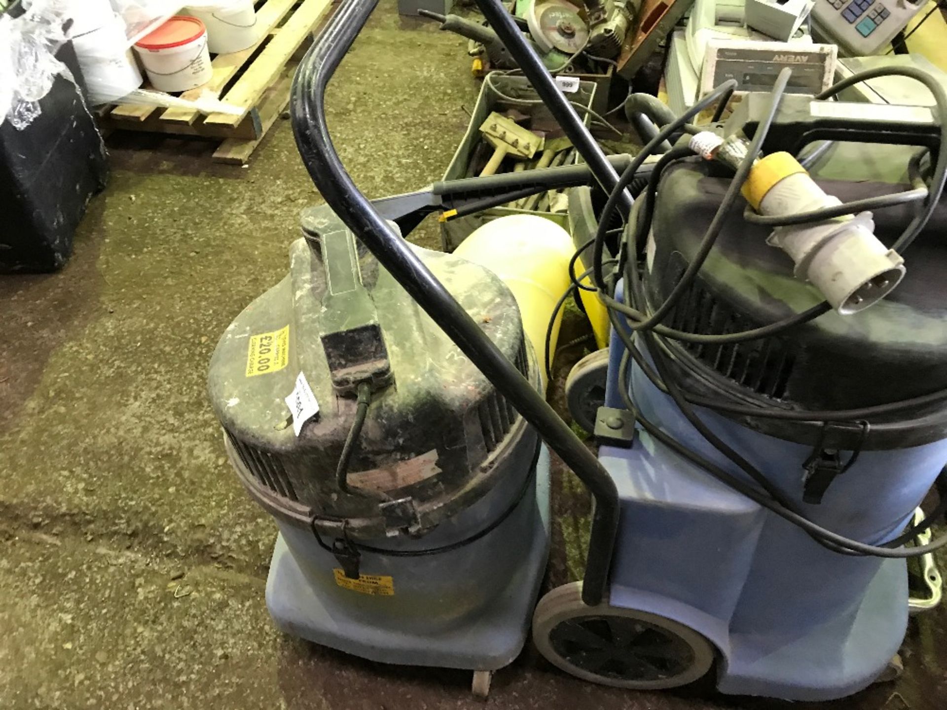 2no. 110v Vacs plus 2no. Karcher carpet washers - Image 4 of 5