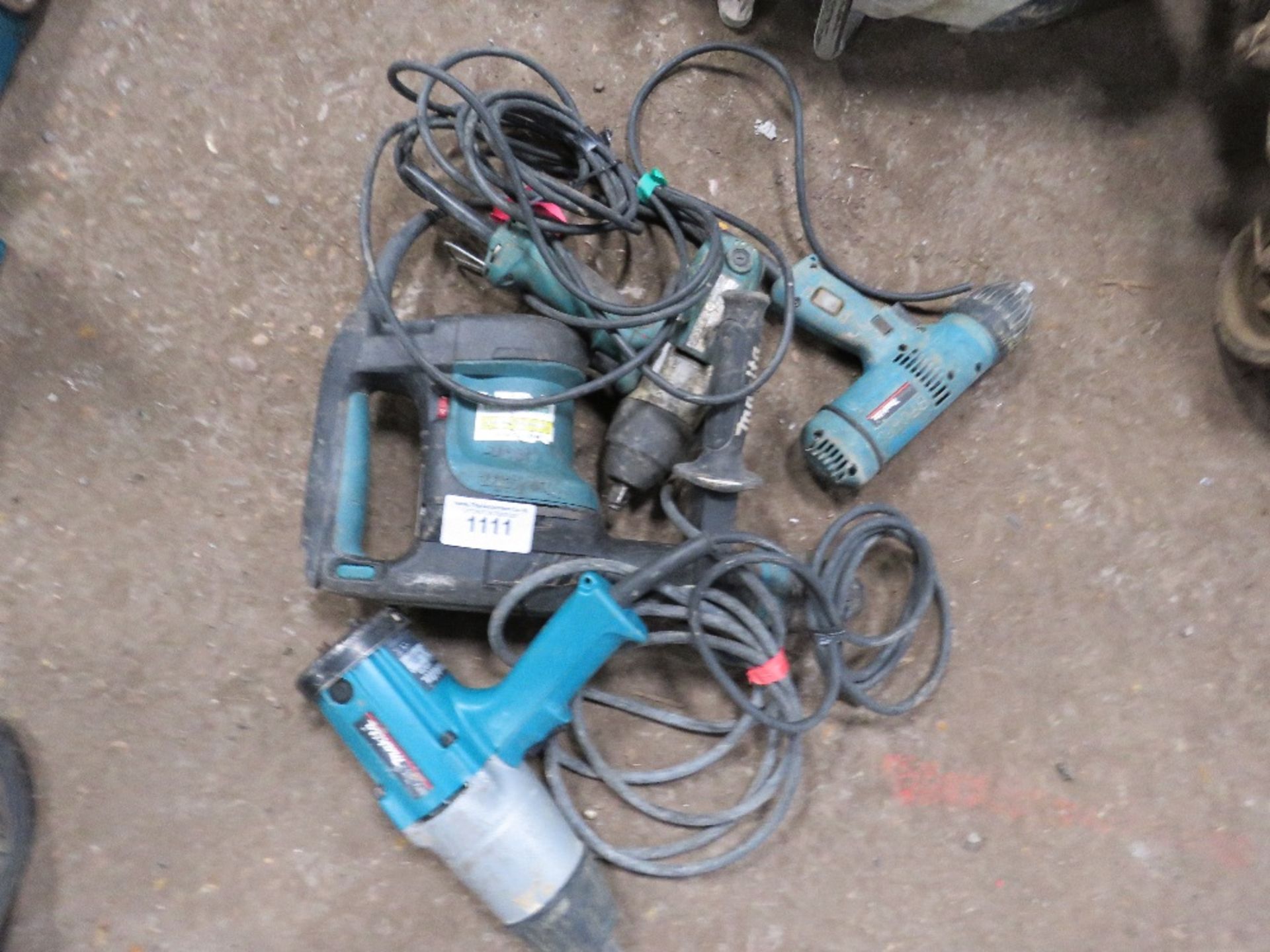 3 X SMALL MAKITA NUT RUNNERS PLUS A DRILL