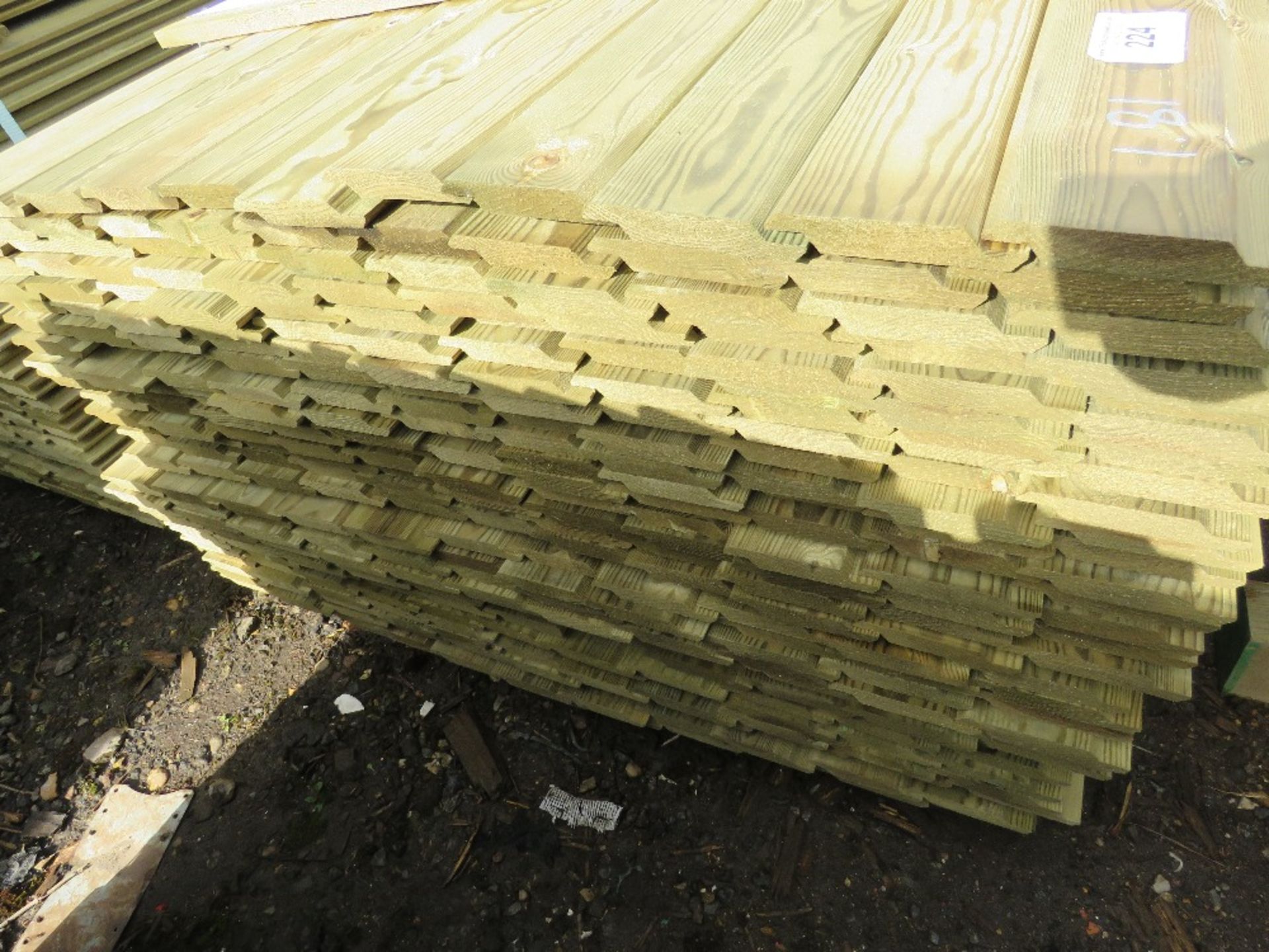 Pack of shiplap timber cladding, 1.81m length x 10cm wide approx. - Image 2 of 2