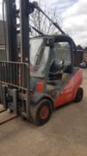 LINDE H35D DIESEL ENGINED 3.5TONNE FORKLIFT TRUCK, YEAR 2007. 4.4METRE MAST WITH SIDE SHIFT.