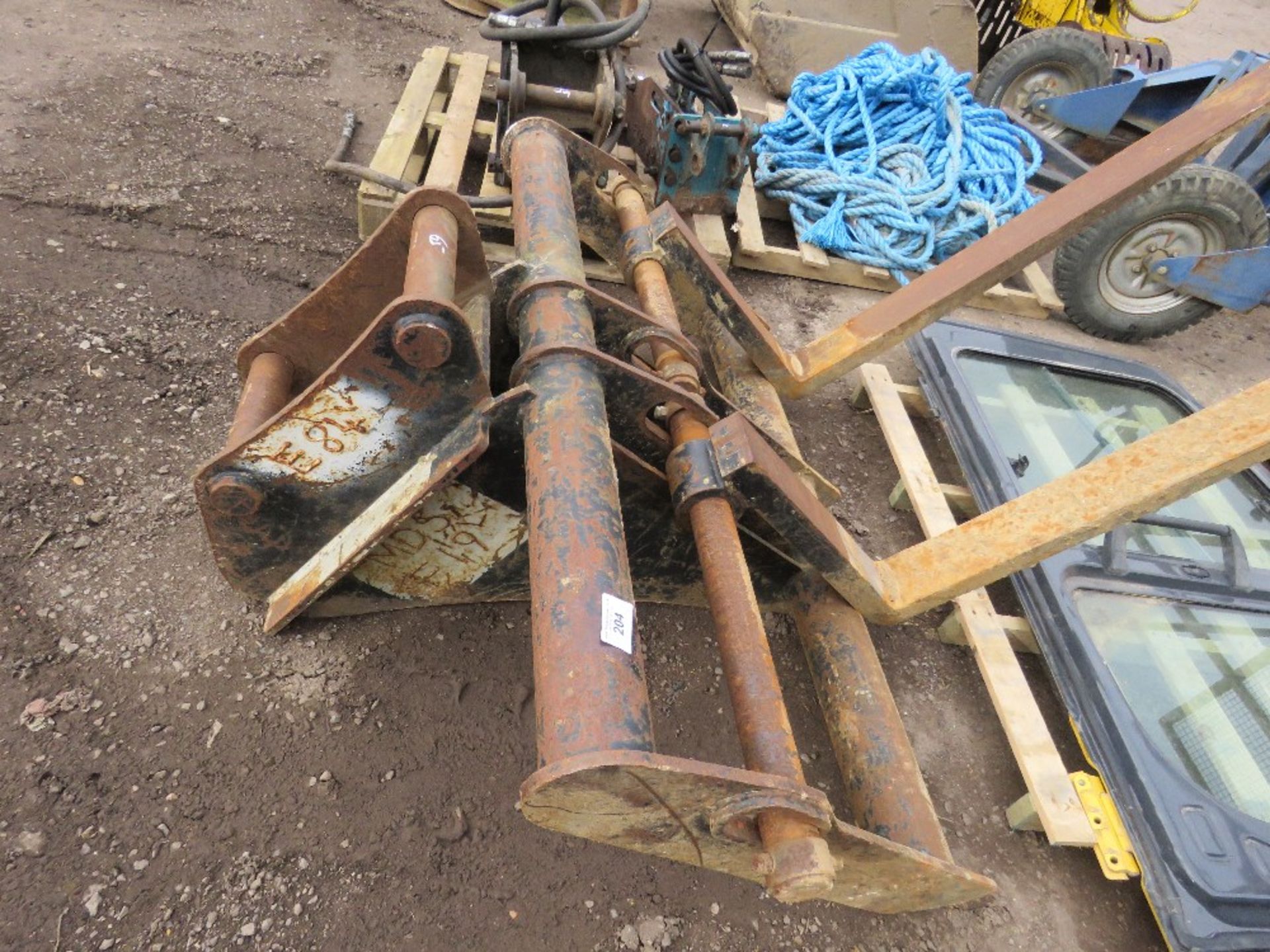 Set of Keen excavator-mounted pallet forks, yr2014, on 65mm pins, untested - Image 2 of 5