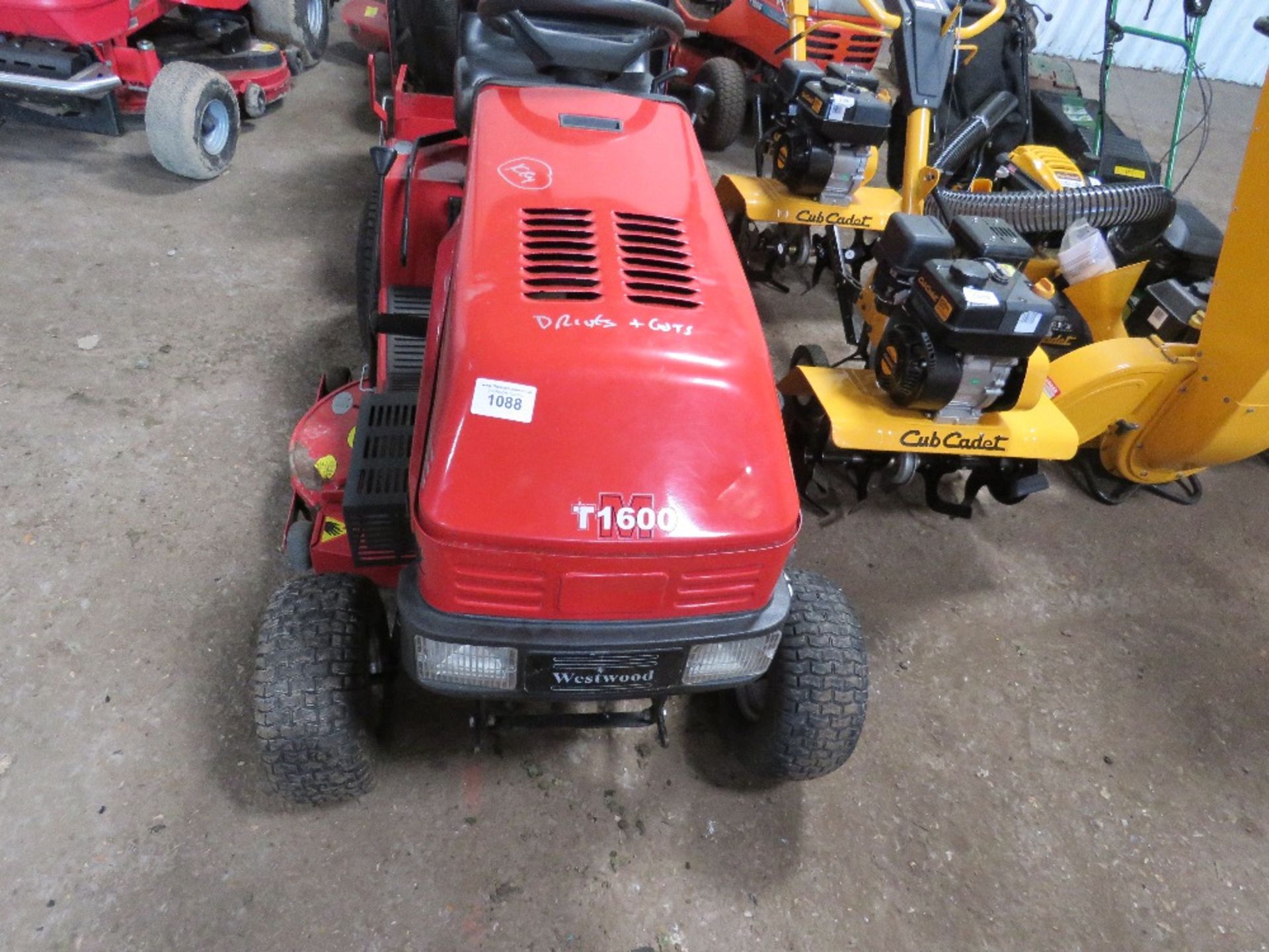 WESTWOOD T1600M RIDE ON MOWER WITH COLLECTOR - Image 2 of 3