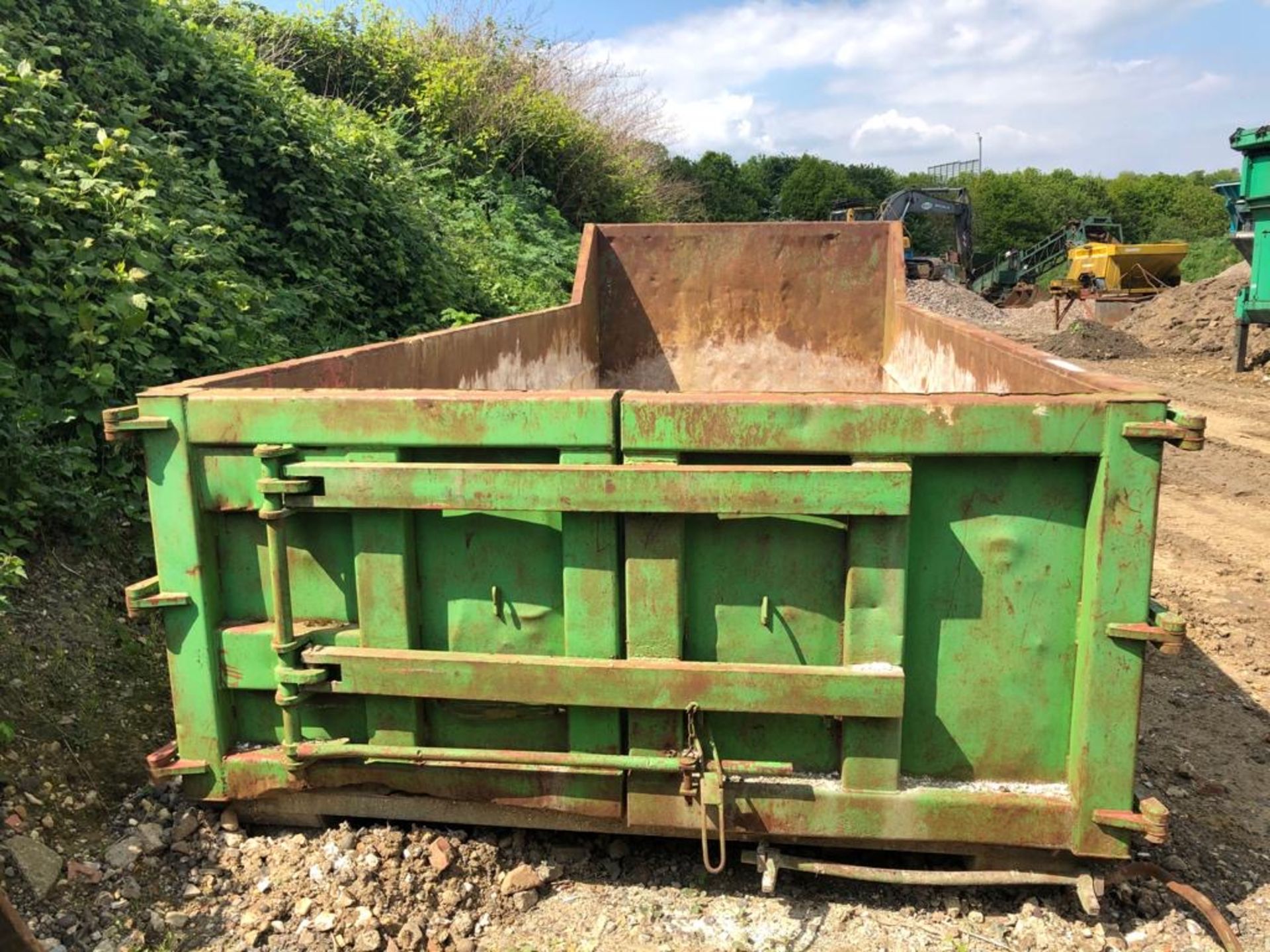 20YRD APPROX. HOOK LOADER BIN WITH TWIN REAR DOORS COLLECTION FROM SWANLEY KENT - Image 2 of 3