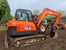 DAEWOO 55PLUS 5.5 TONNE RUBBER TRACKED EXCAVATOR. SUPPLIED WITH 3 BUCKETS AND QUICK HITCH. HOUR