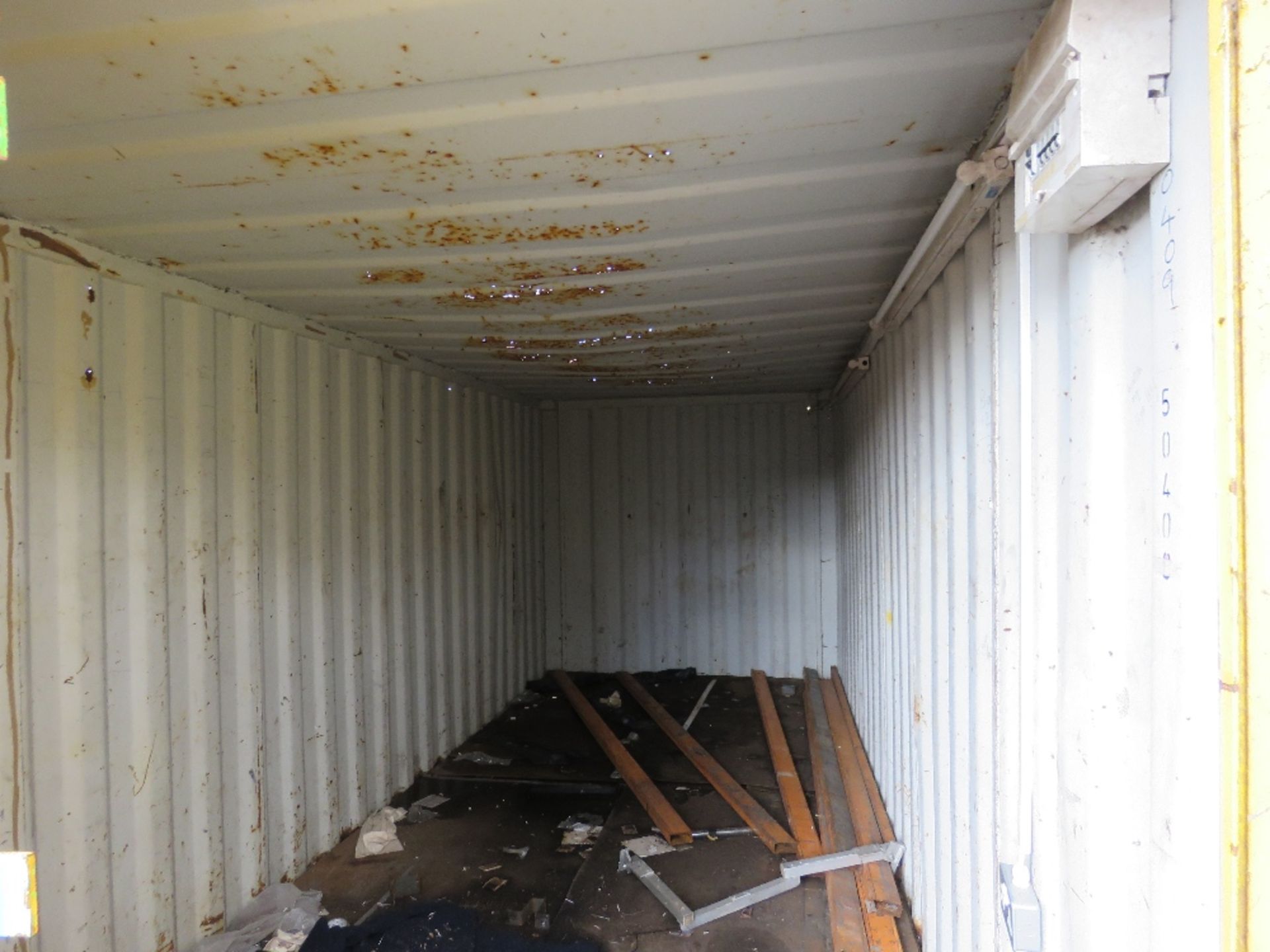 20ft Secure container, roof needs attention - Image 2 of 3