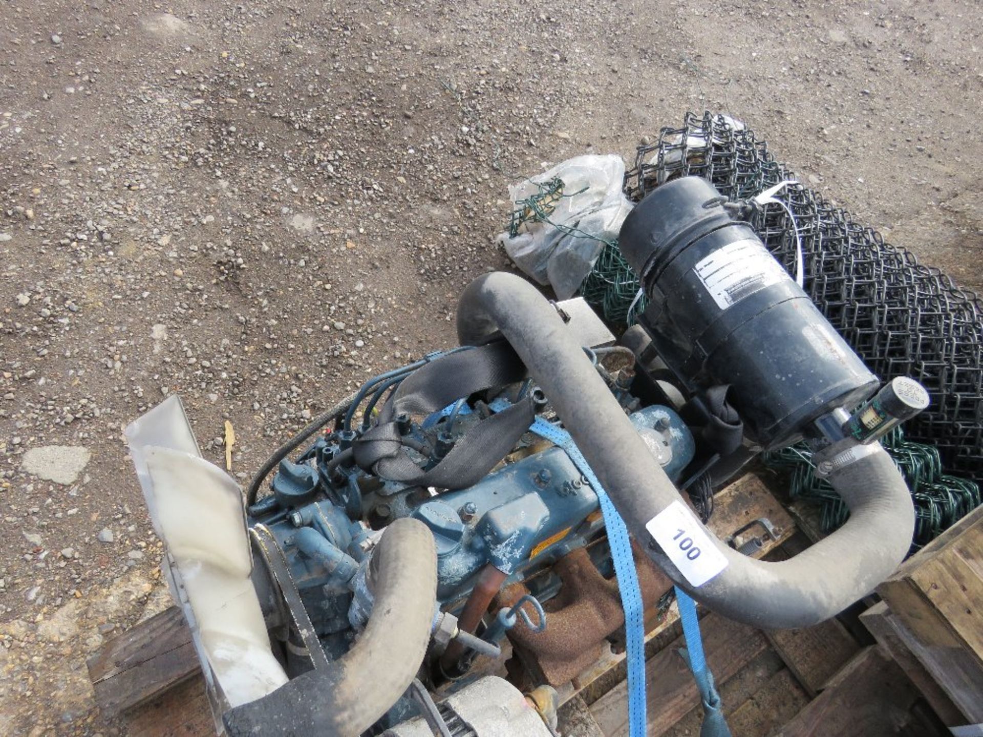 Kubota V1505-E 4-cylinder diesel engine. Untested, condition unknown. - Image 3 of 3