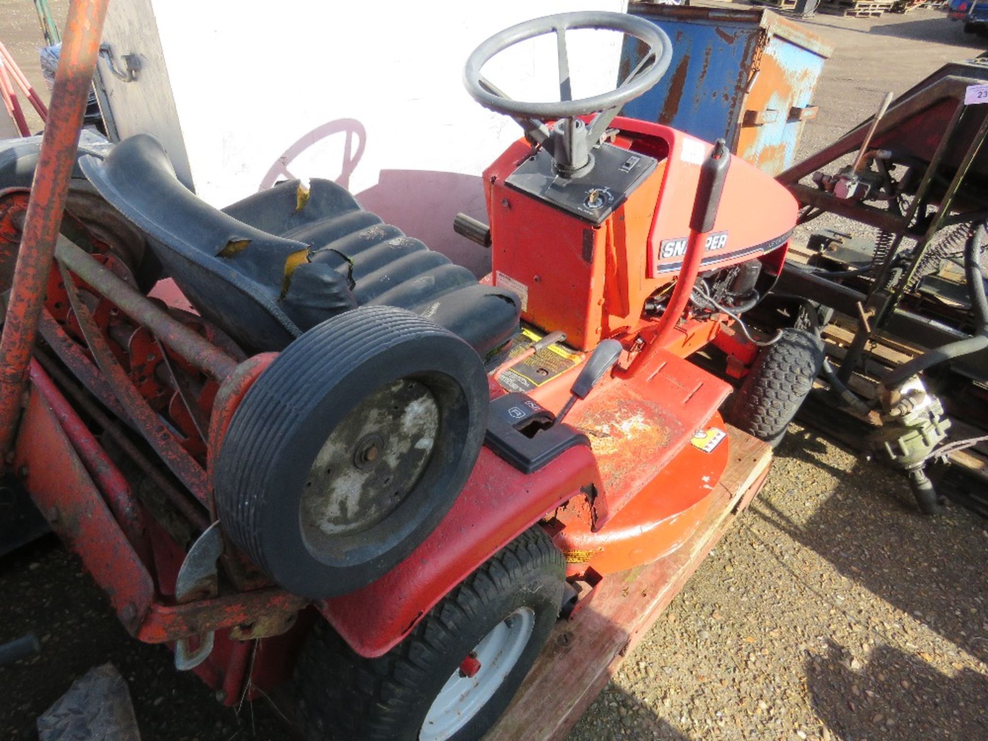 Snapper ride on mower