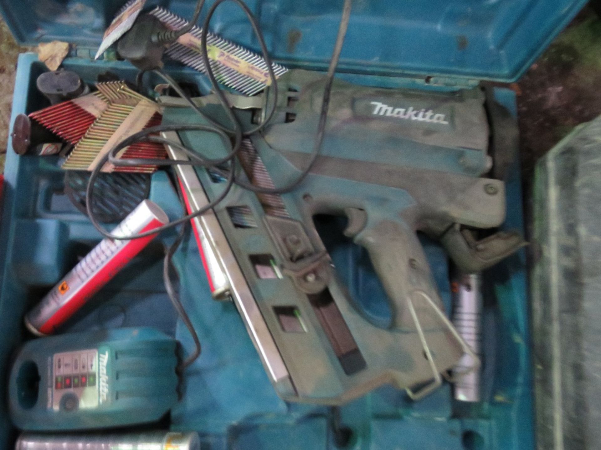 Makita nail gun